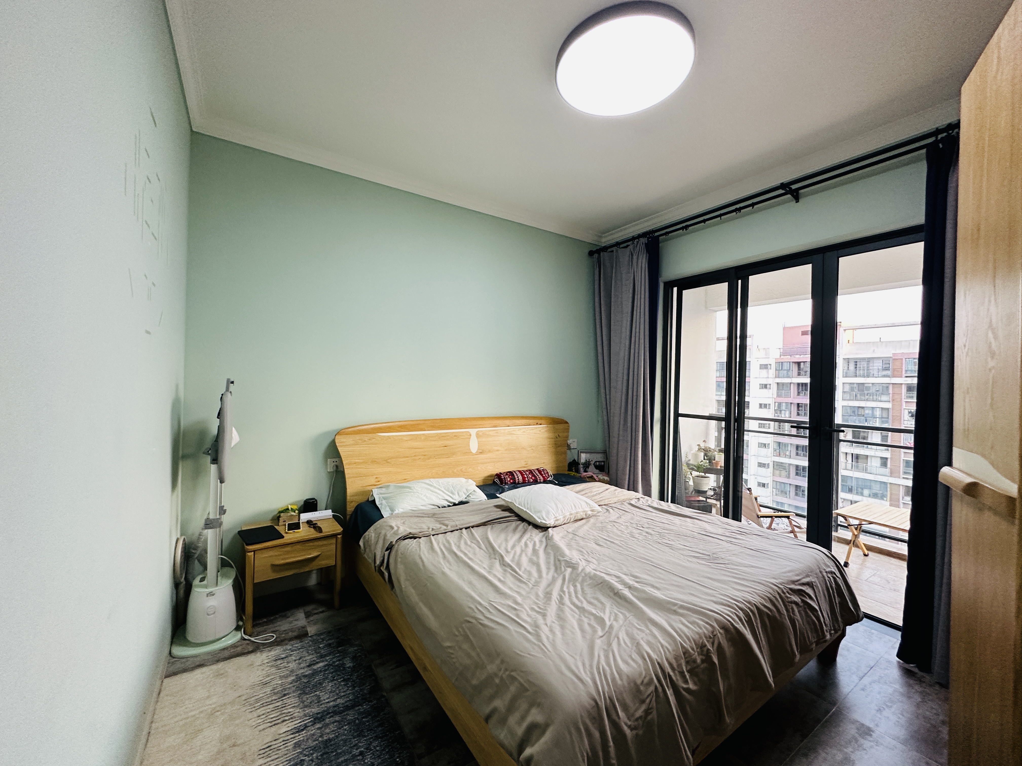 伊泰天骄一期 2室2厅1卫 120.0万 伊泰天骄一期 2室2厅1卫 120.0万卧室