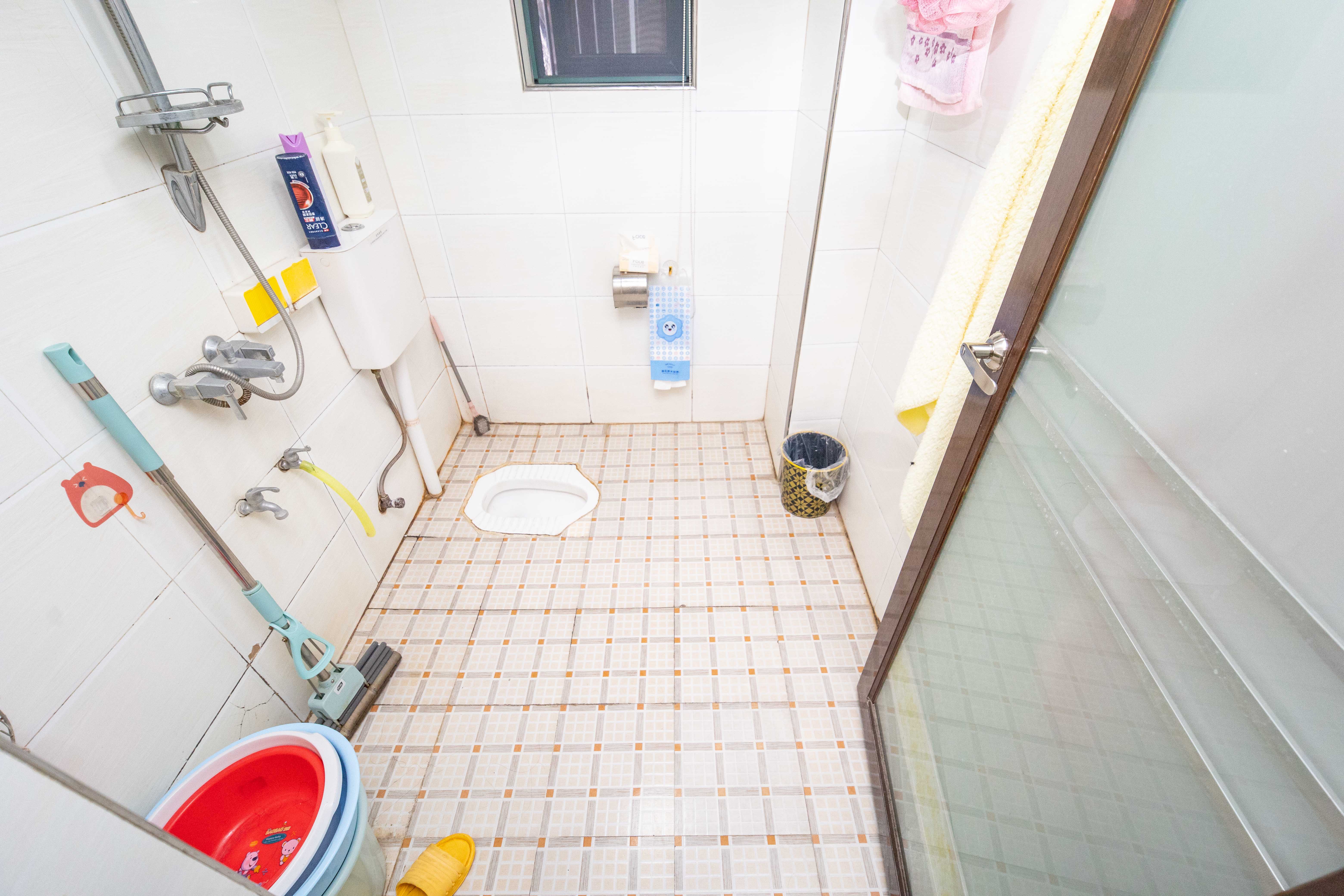 东玺门 2室1厅1卫 62.8万 东玺门 2室1厅1卫 62.8万卫生间