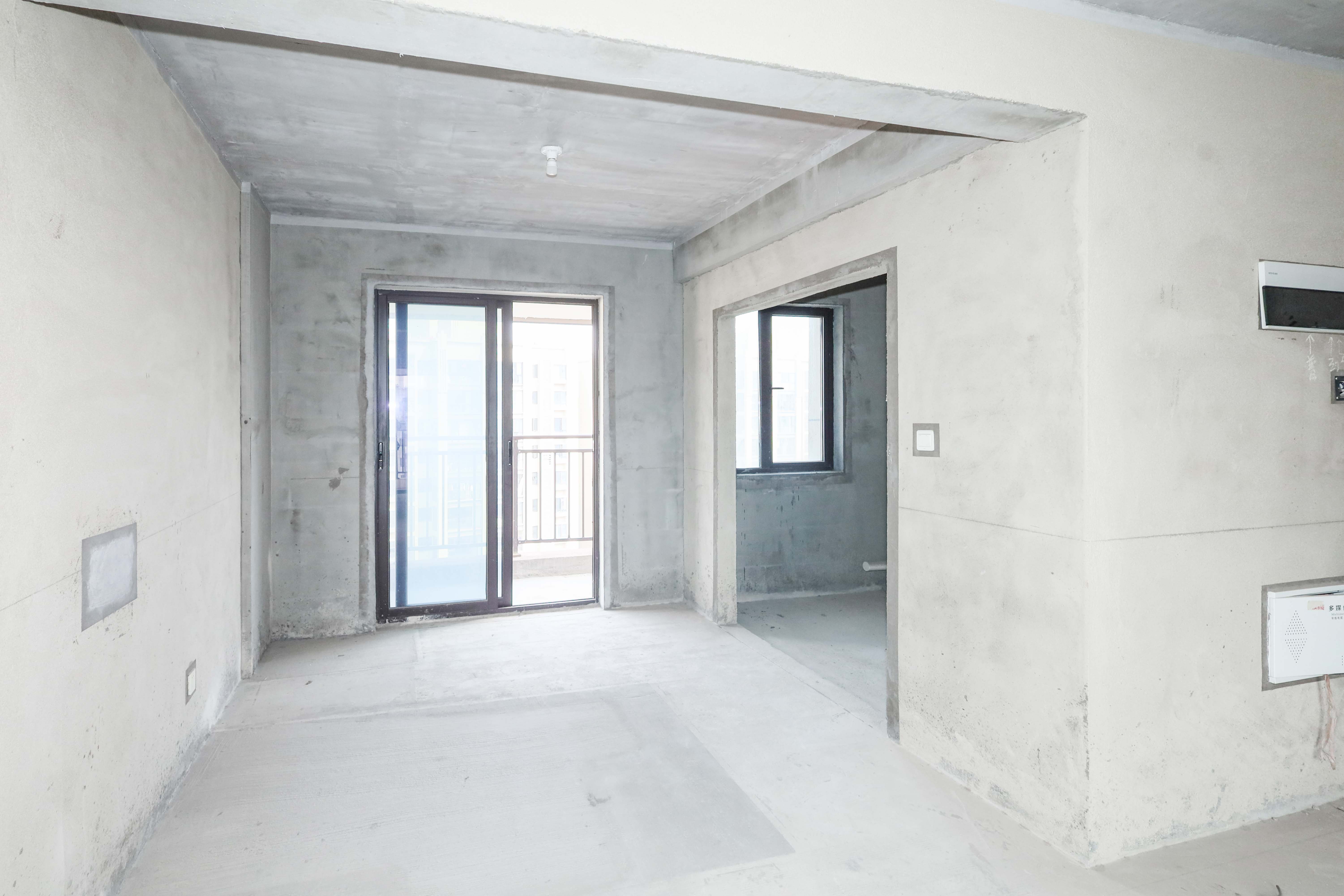 中国铁建梅溪青秀三期  4室2厅2卫   242.00万其他