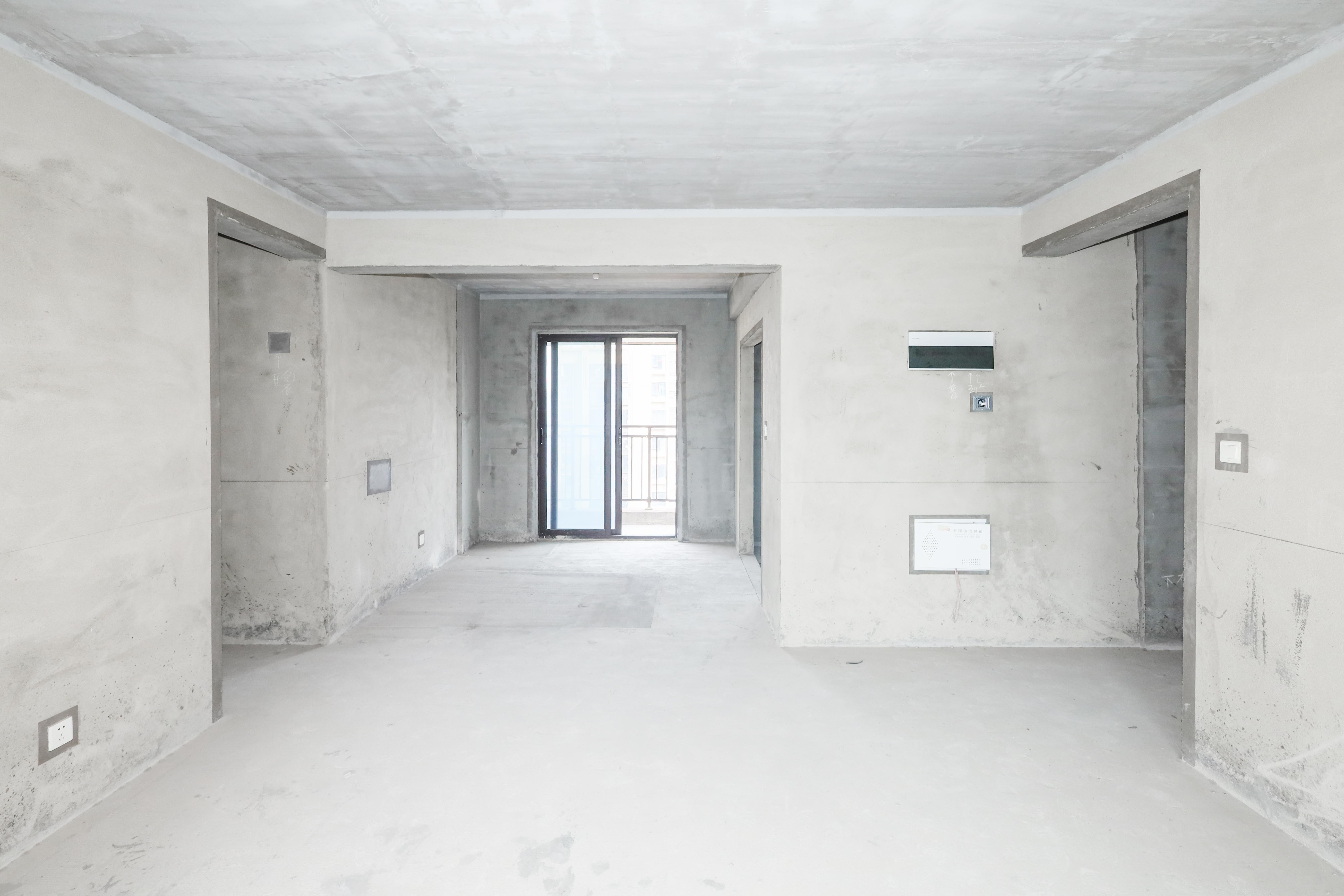 中国铁建梅溪青秀三期  4室2厅2卫   242.00万客厅