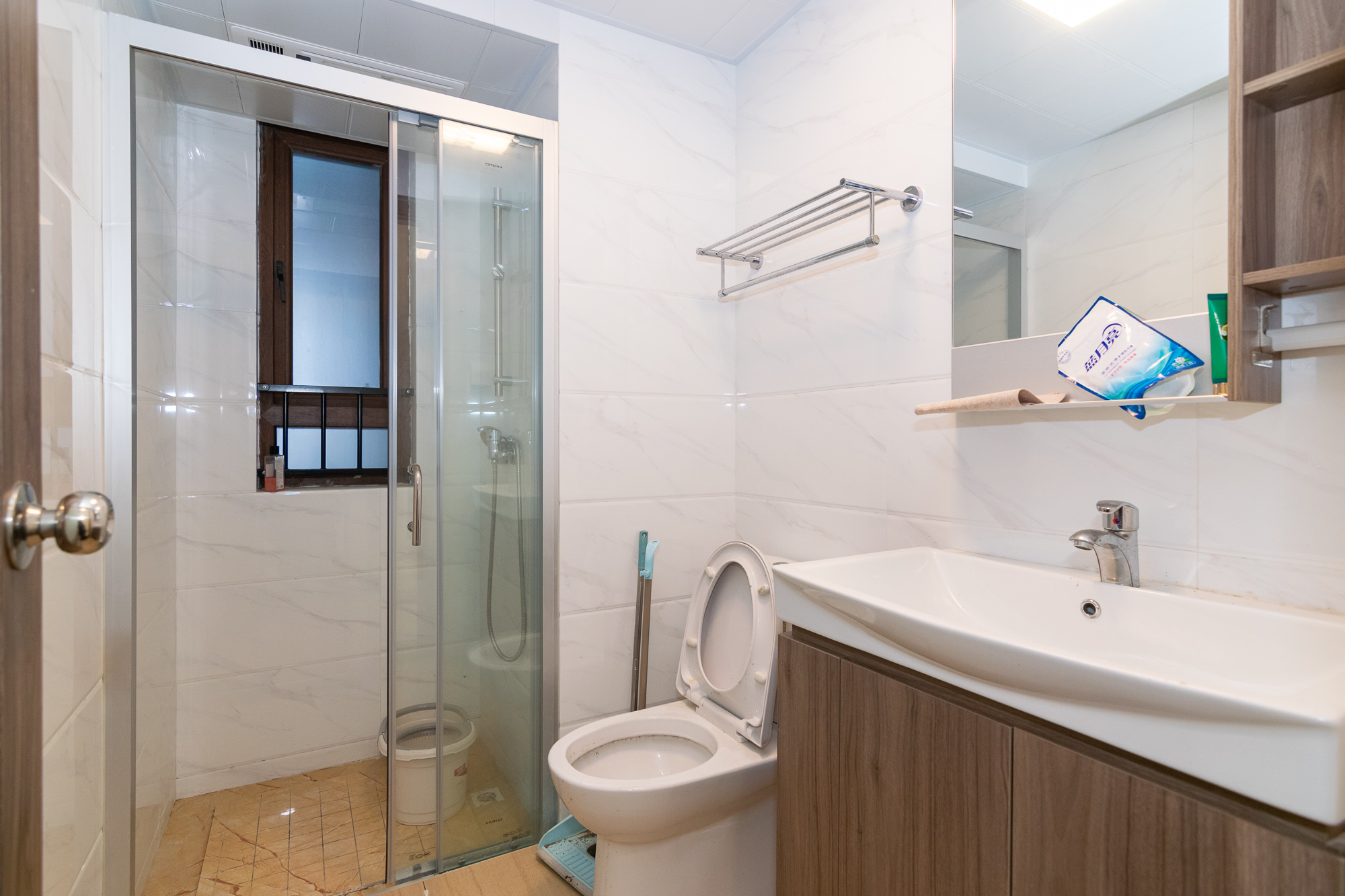 碧桂园高尔夫花园  3室2厅1卫    69.8万 碧桂园高尔夫花园  3室2厅1卫    69.8万卫生间