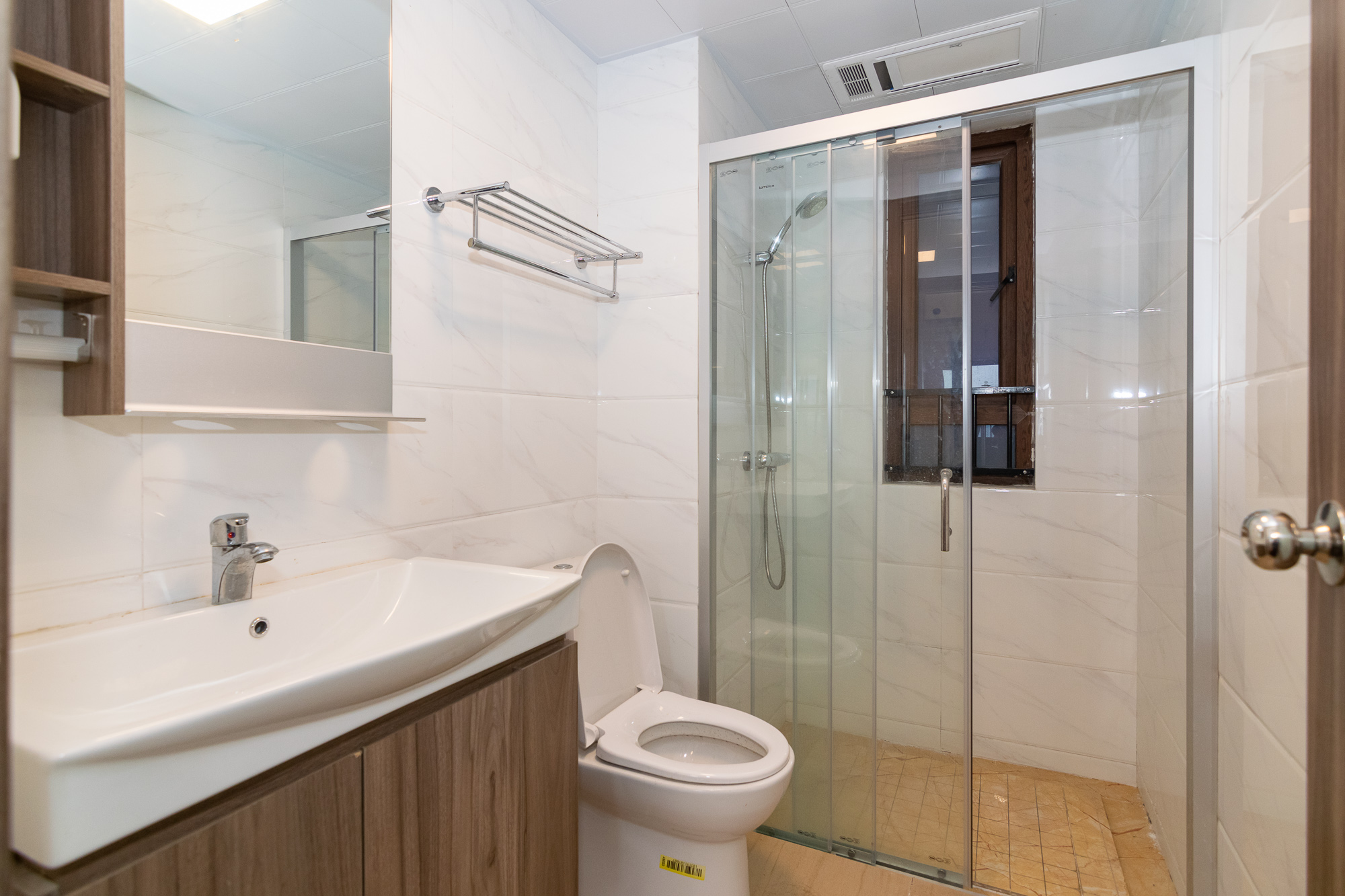 碧桂园高尔夫花园  3室2厅1卫    69.8万 碧桂园高尔夫花园  3室2厅1卫    69.8万卫生间