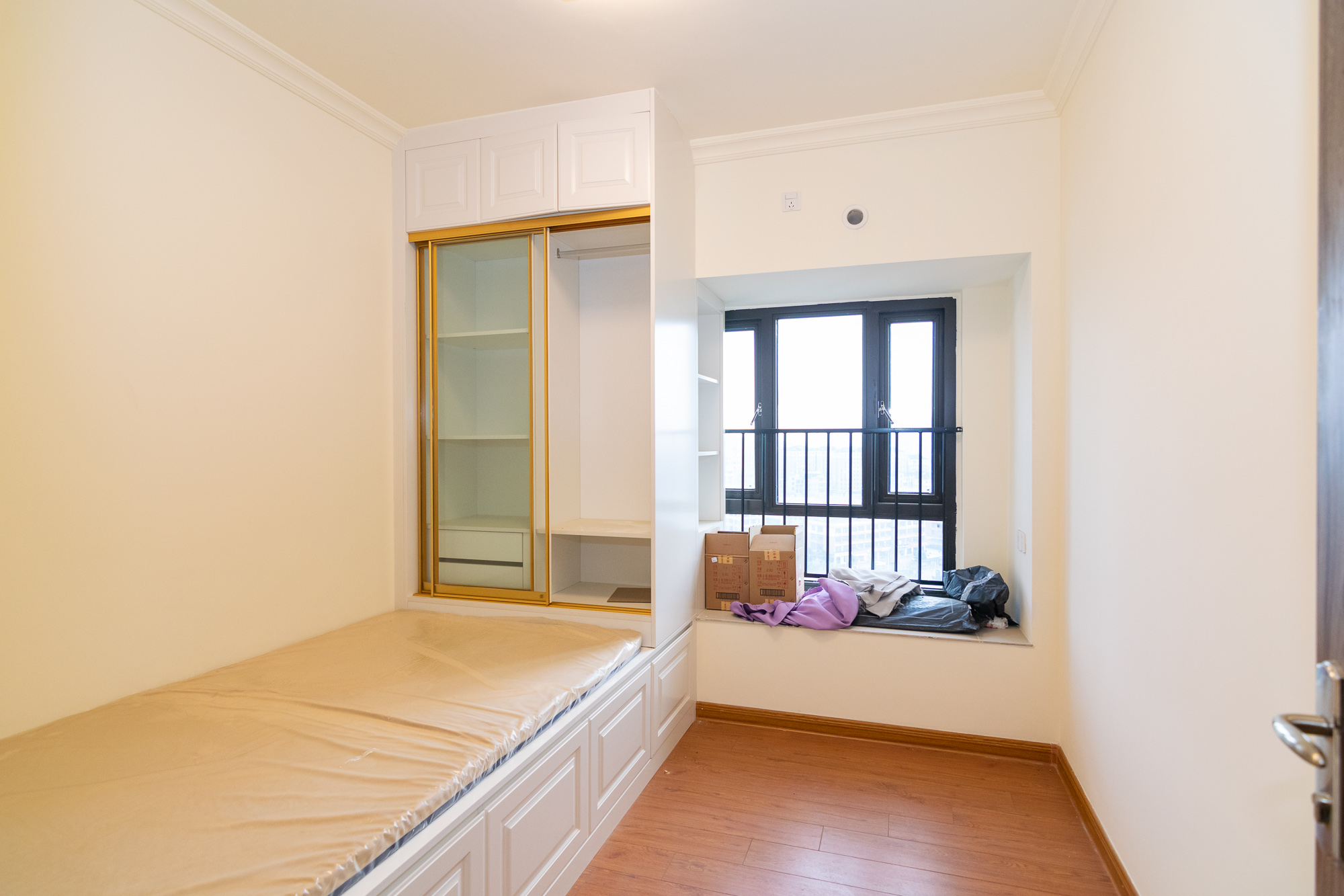 碧桂园高尔夫花园  3室2厅1卫    69.8万 碧桂园高尔夫花园  3室2厅1卫    69.8万卧室