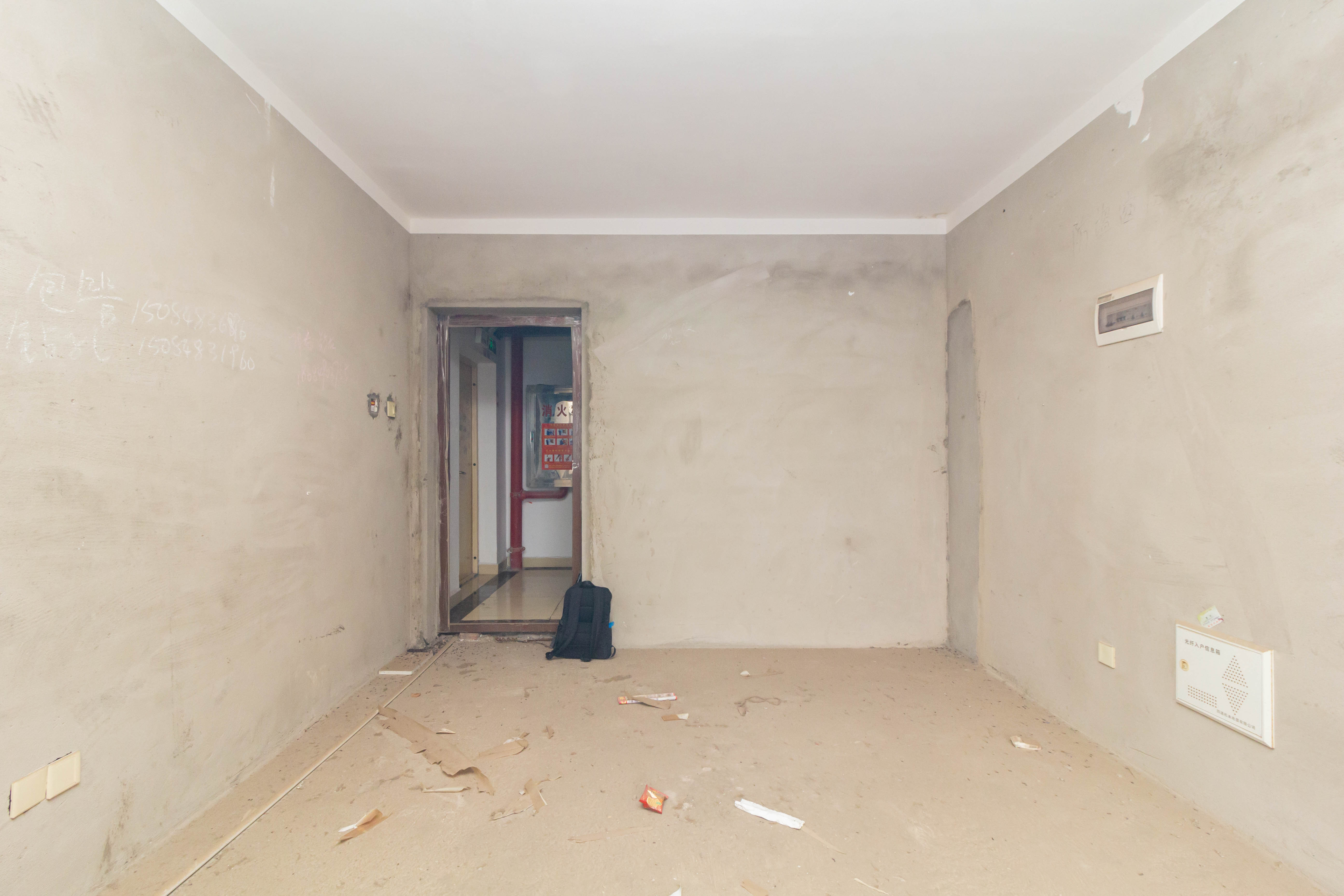 湘楚华庭 2室2厅1卫 33.96万 湘楚华庭 2室2厅1卫 33.96万客厅