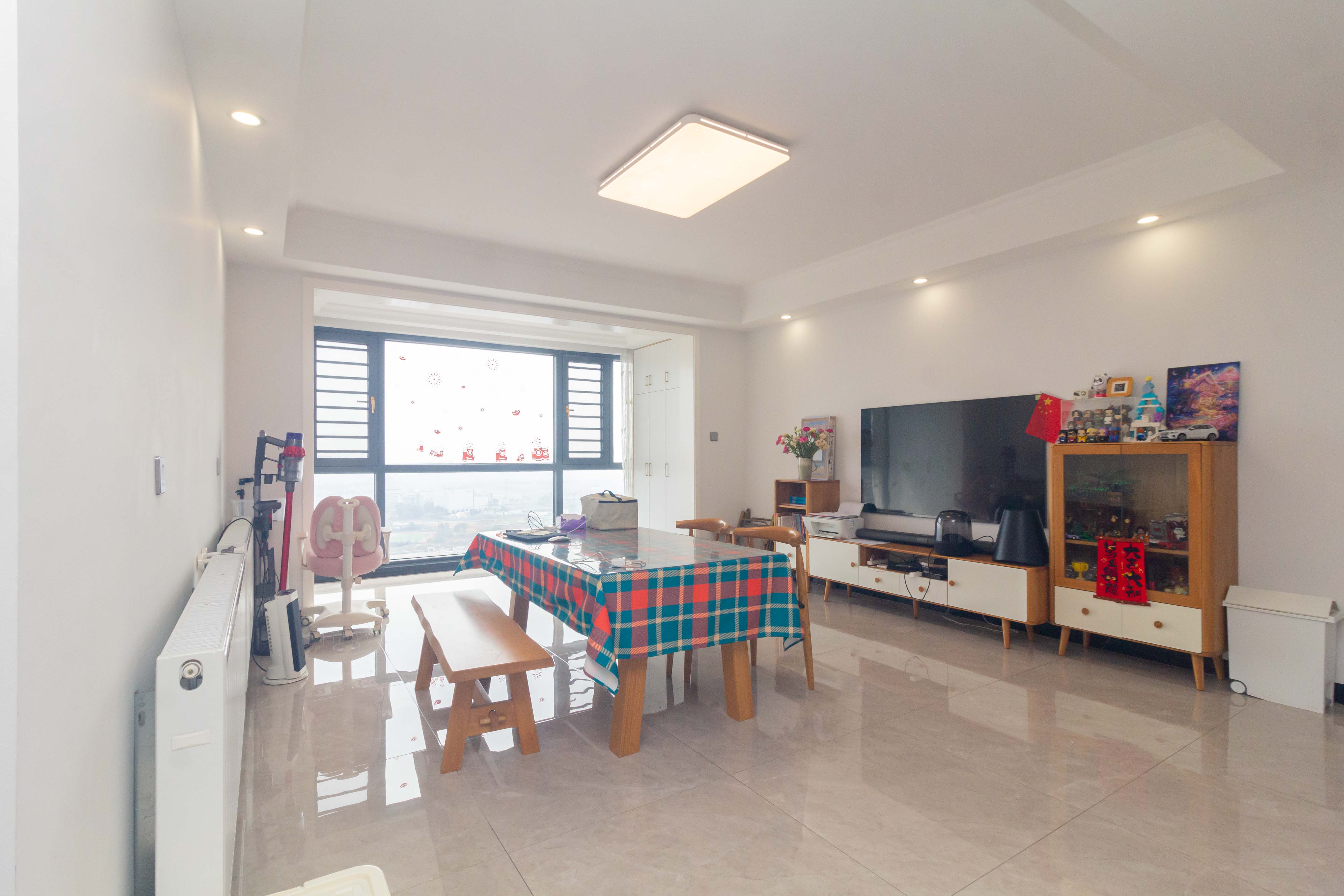 东方美地  3室2厅2卫    118.0万 东方美地  3室2厅2卫    118.0万客厅