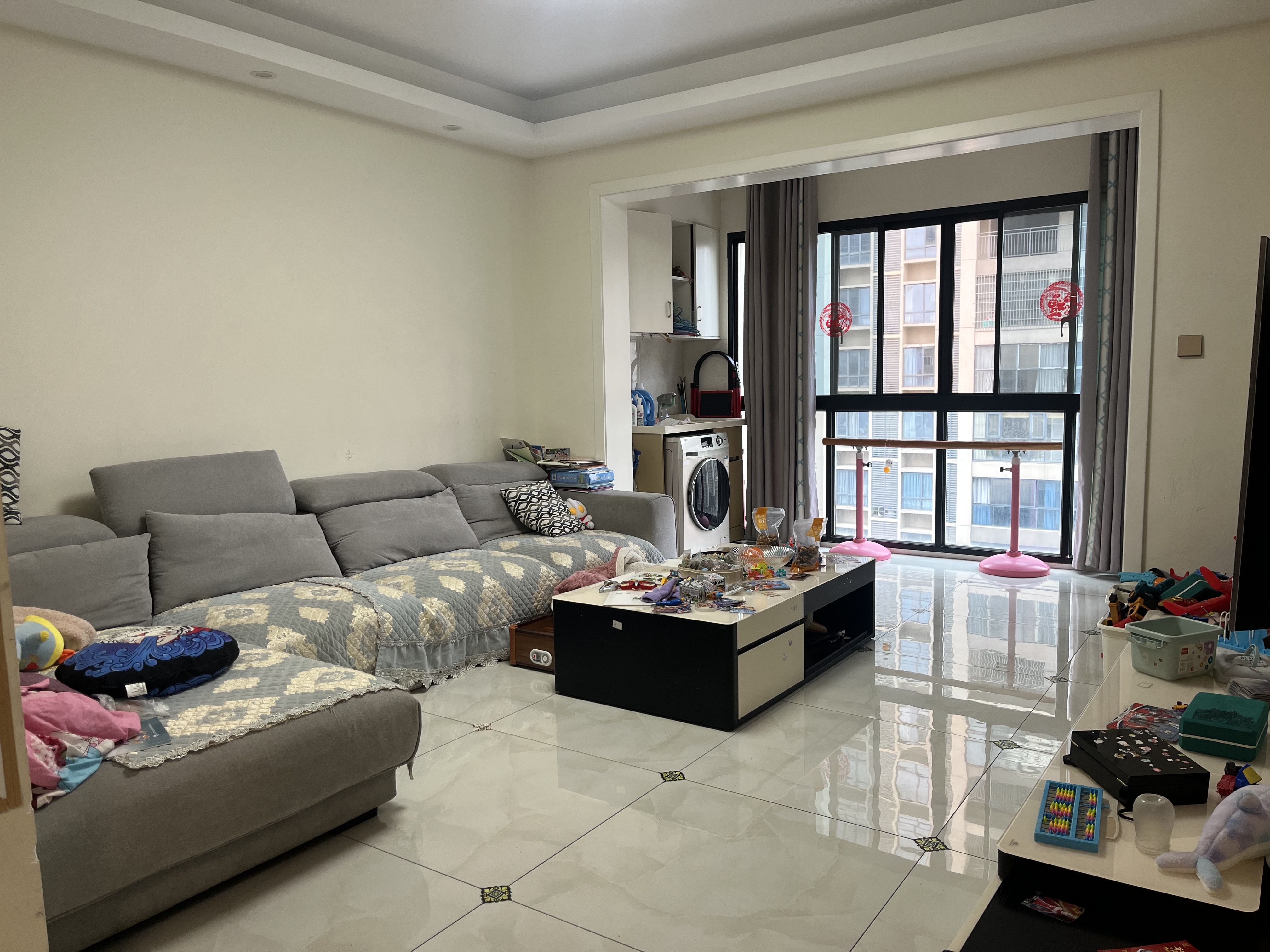 山水洲城华晨第一城 2室2厅1卫 52.8万 山水洲城华晨第一城 2室2厅1卫 52.8万室内图