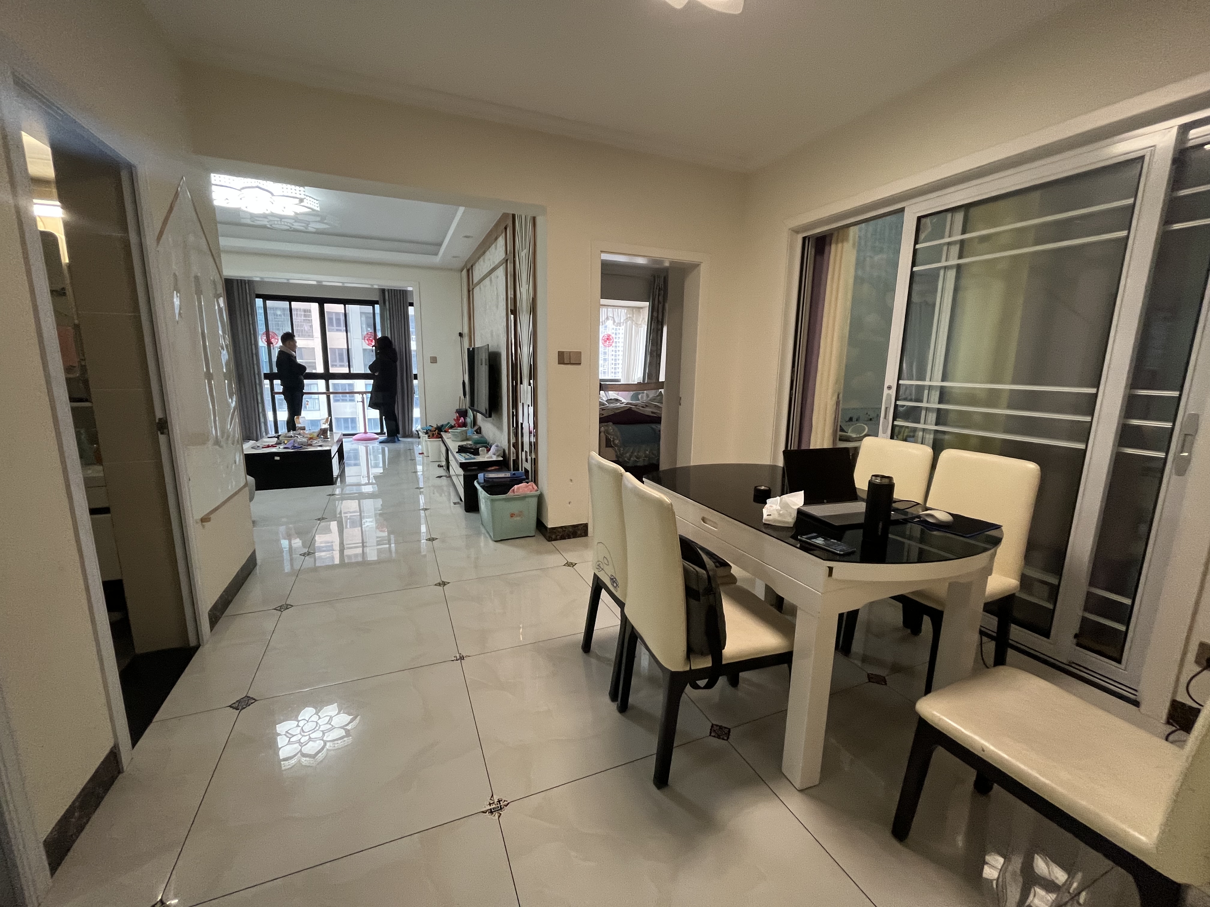 山水洲城华晨第一城 2室2厅1卫 52.8万 山水洲城华晨第一城 2室2厅1卫 52.8万室内图