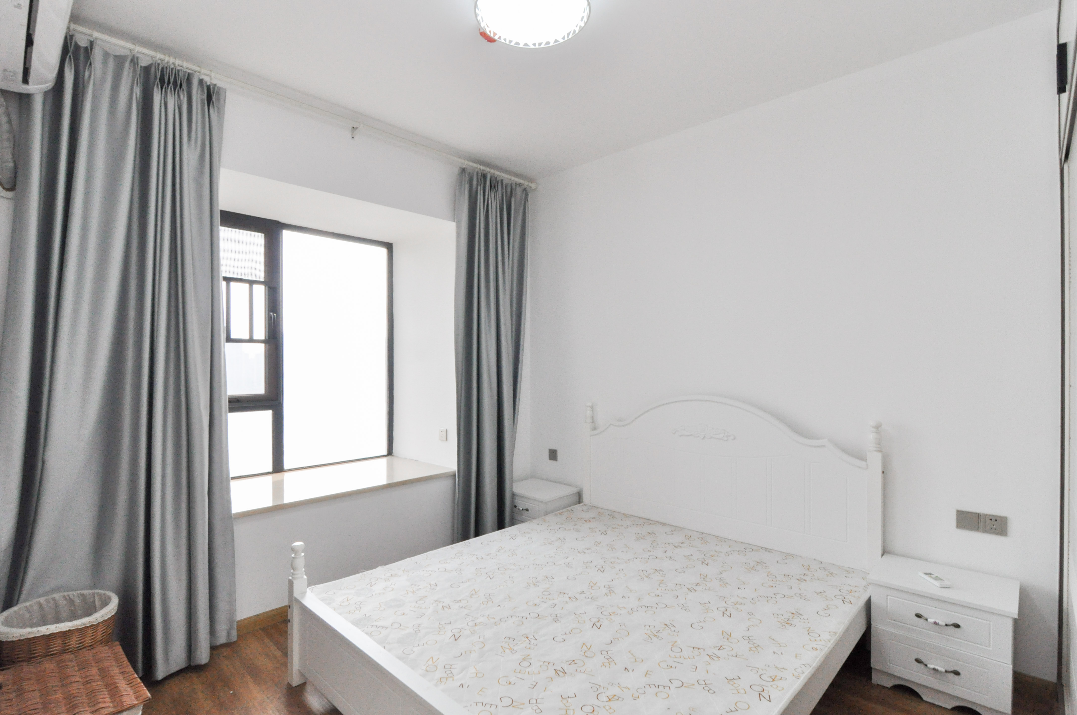 中建梅溪湖中心  3室2厅2卫    146.0万卧室