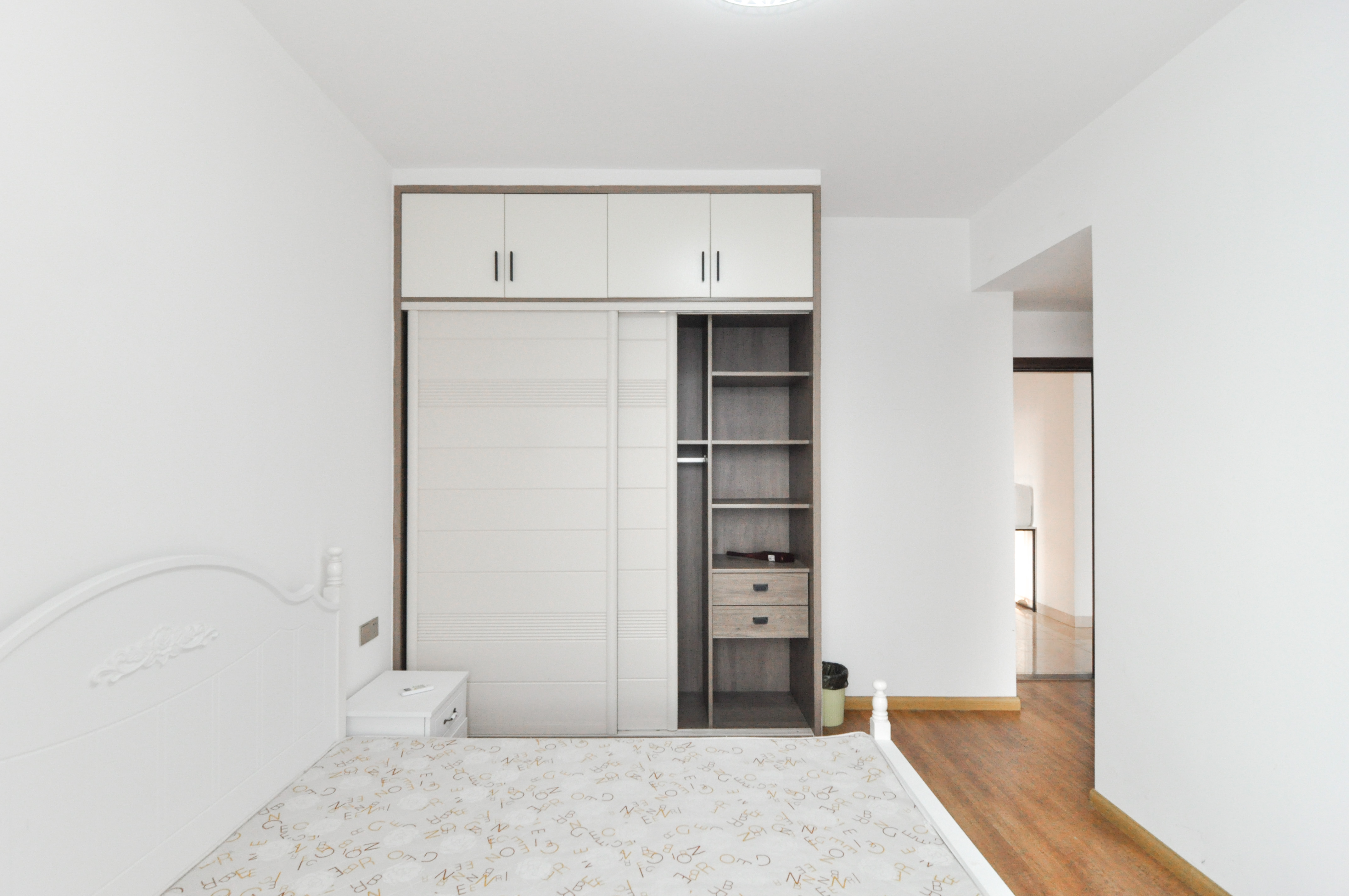 中建梅溪湖中心  3室2厅2卫    146.0万 中建梅溪湖中心  3室2厅2卫    146.0万卧室