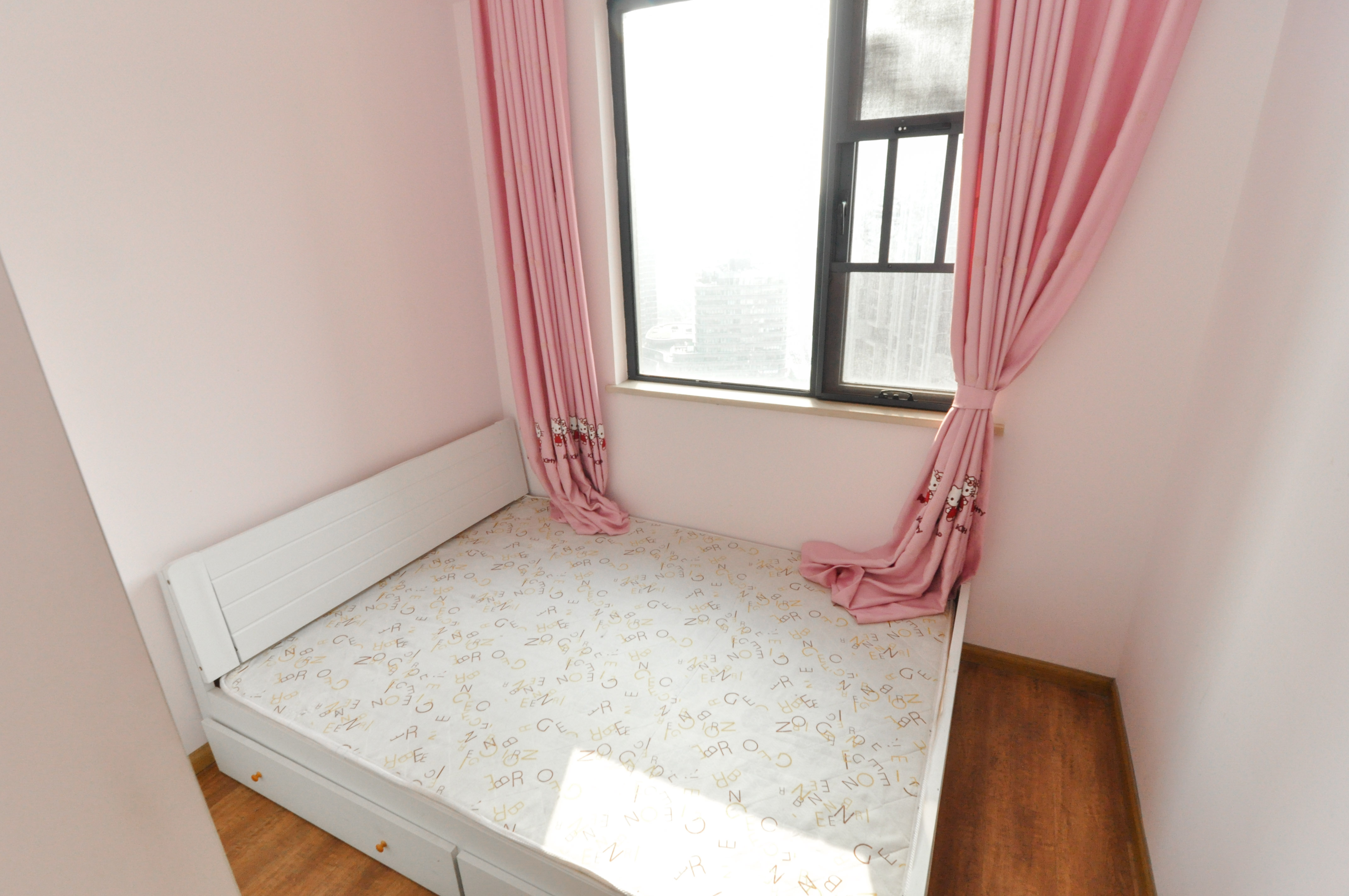 中建梅溪湖中心  3室2厅2卫    146.0万 中建梅溪湖中心  3室2厅2卫    146.0万卧室