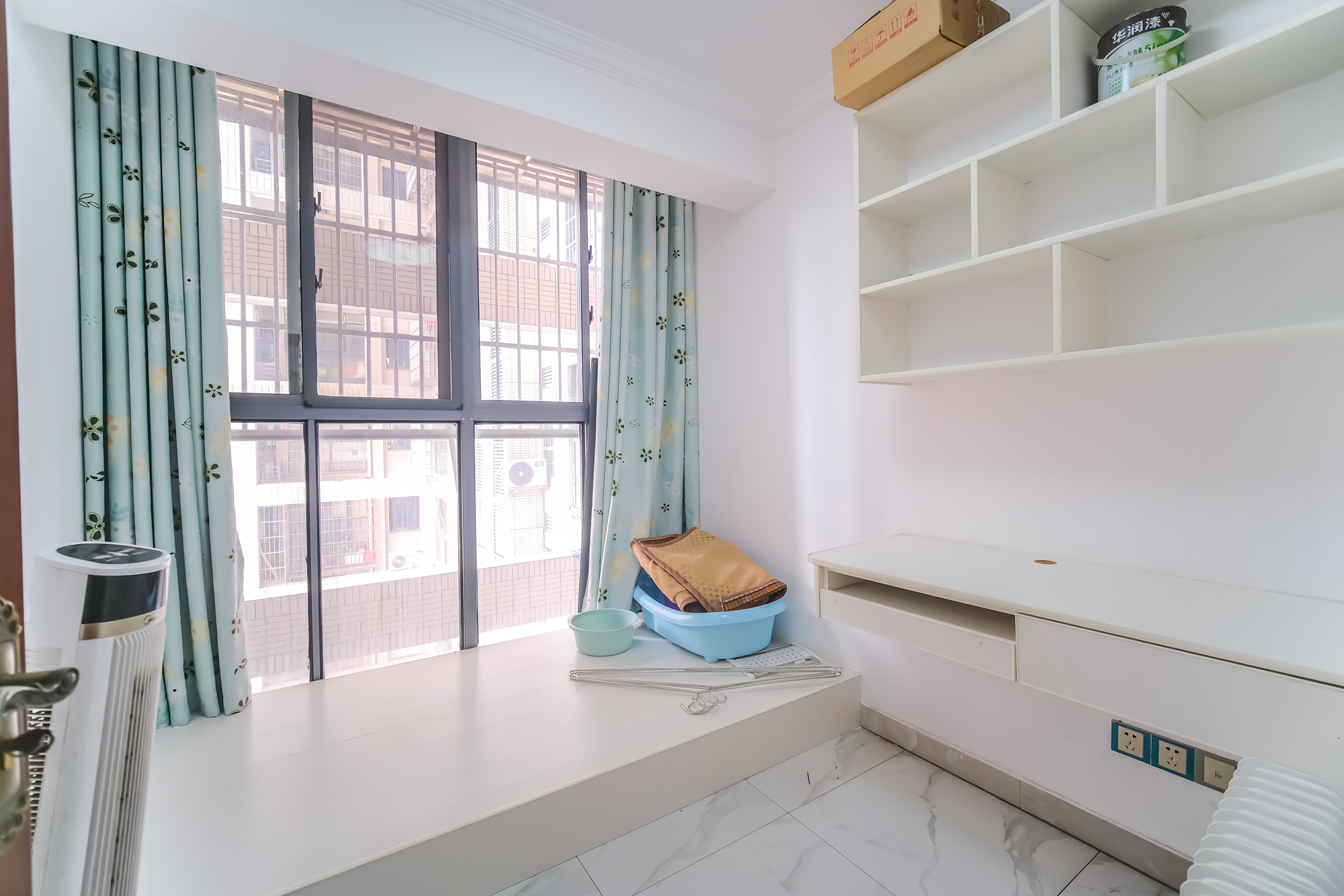 花样年华  3室2厅1卫    68.0万 花样年华  3室2厅1卫    68.0万卧室