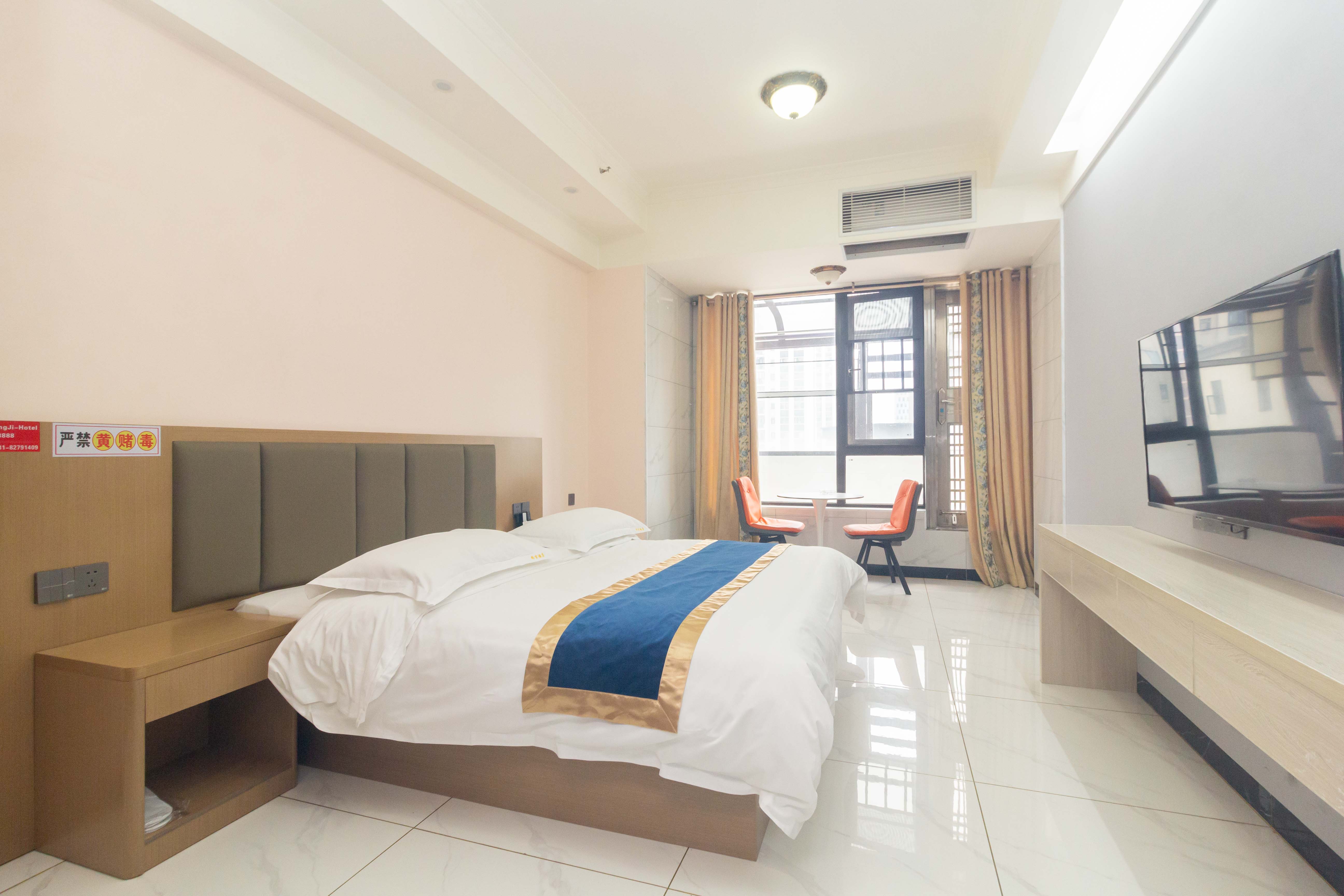 金科天悦(金科美邻汇) 1室1厅1卫 37.8万 金科天悦(金科美邻汇) 1室1厅1卫 37.8万客厅