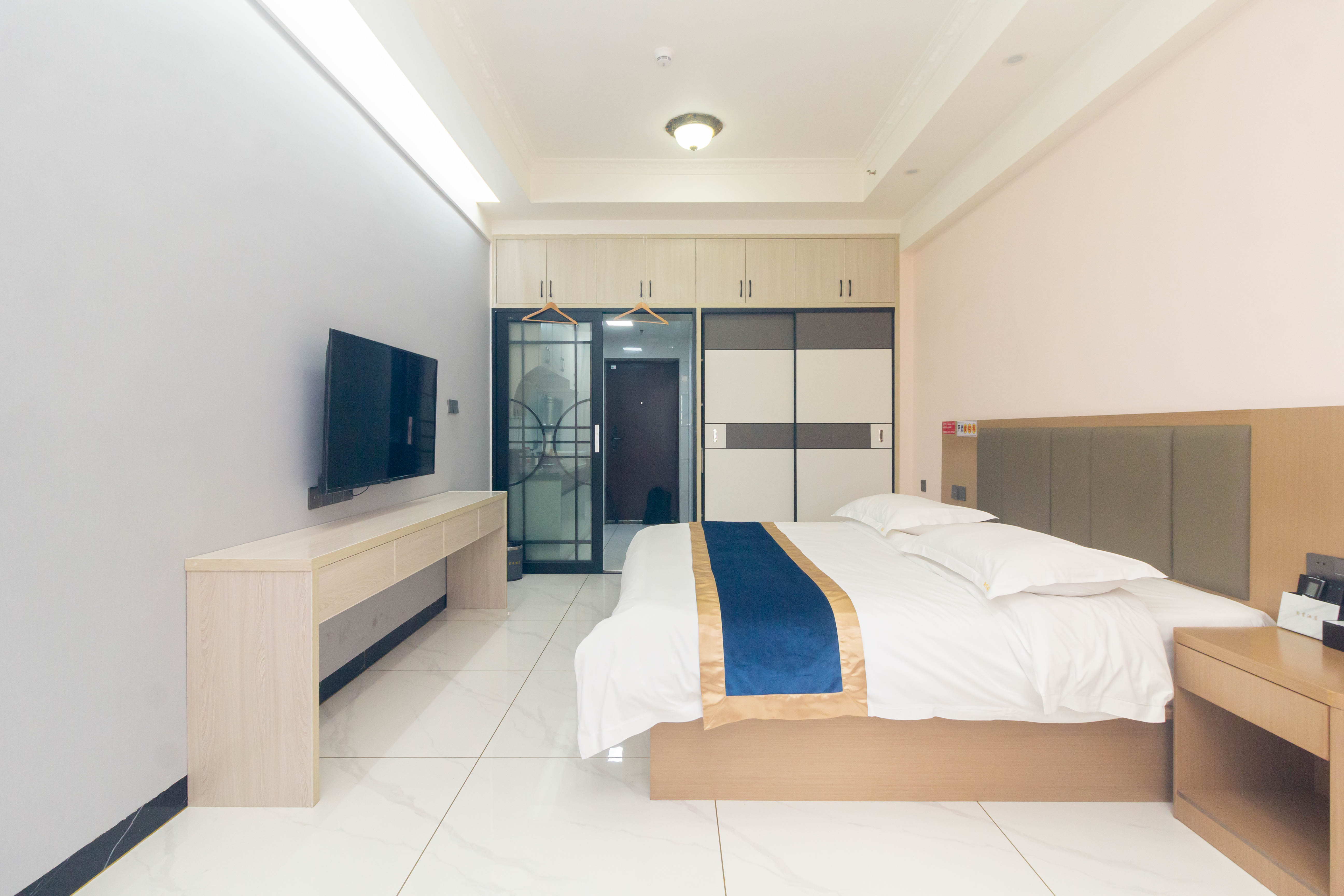 金科天悦(金科美邻汇) 1室1厅1卫 37.8万 金科天悦(金科美邻汇) 1室1厅1卫 37.8万客厅