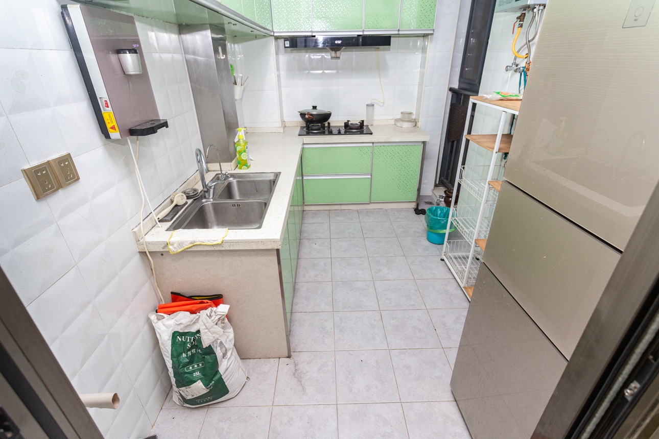 名家翡翠花园 3室2厅1卫 85.0万 名家翡翠花园 3室2厅1卫 85.0万厨房