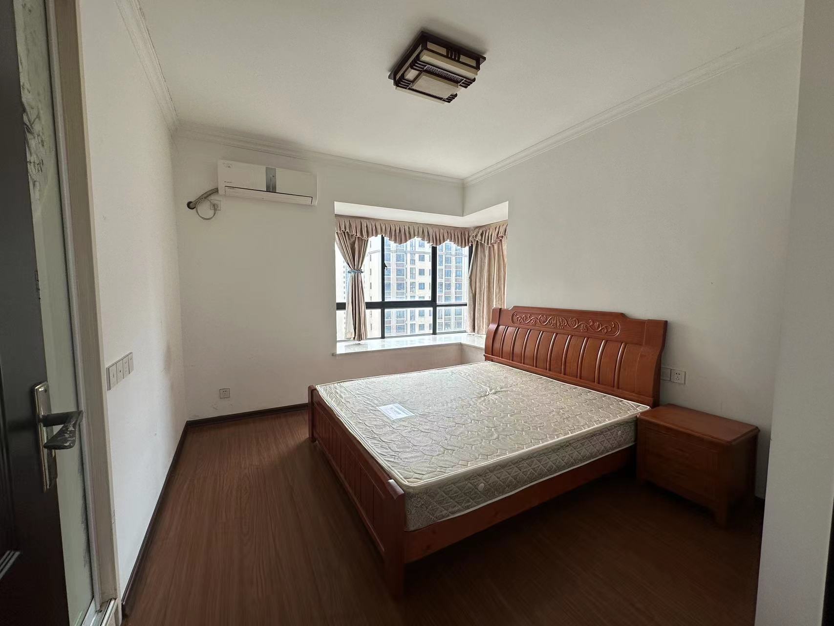 龙腾国际 3室2厅1卫 69.8万 龙腾国际 3室2厅1卫 69.8万室内图