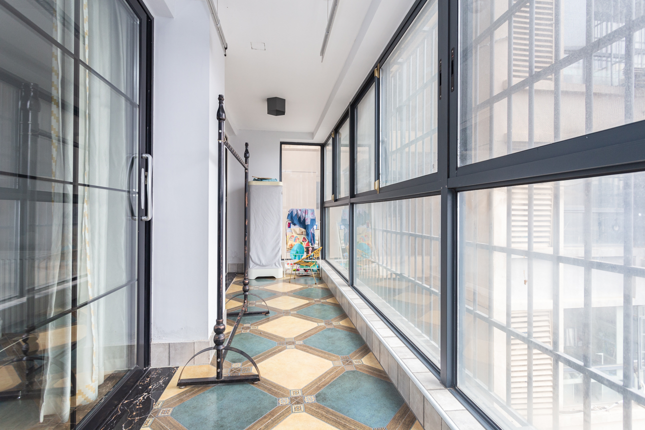 勤诚达新界  5室2厅2卫    118.0万 勤诚达新界  5室2厅2卫    118.0万阳台