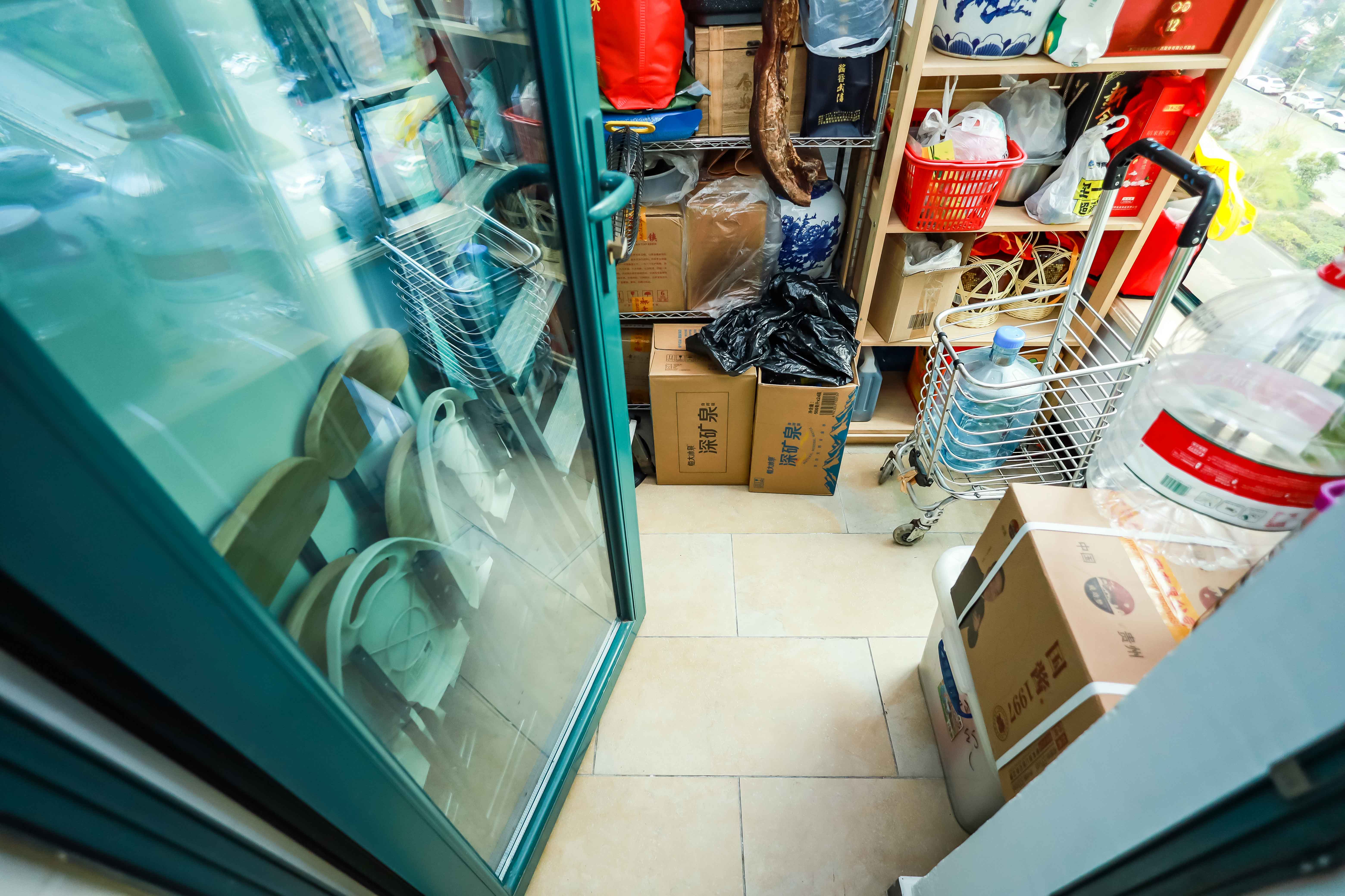 恒大华府 3室2厅2卫 248.0万 恒大华府 3室2厅2卫 248.0万阳台