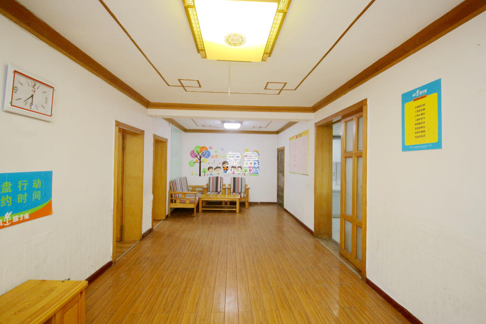 育英小学宿舍  3室1厅1卫   70.00万