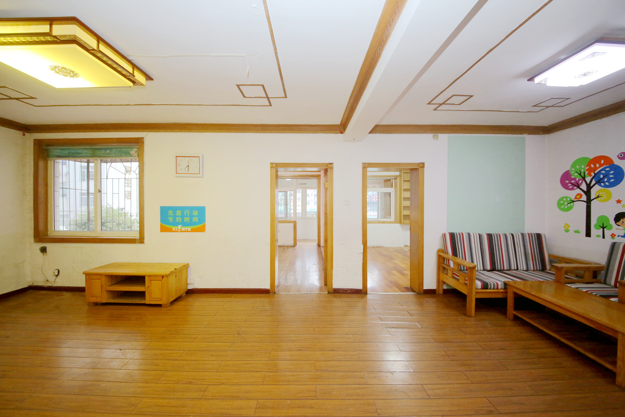 育英小学宿舍  3室1厅1卫   80.00万客厅