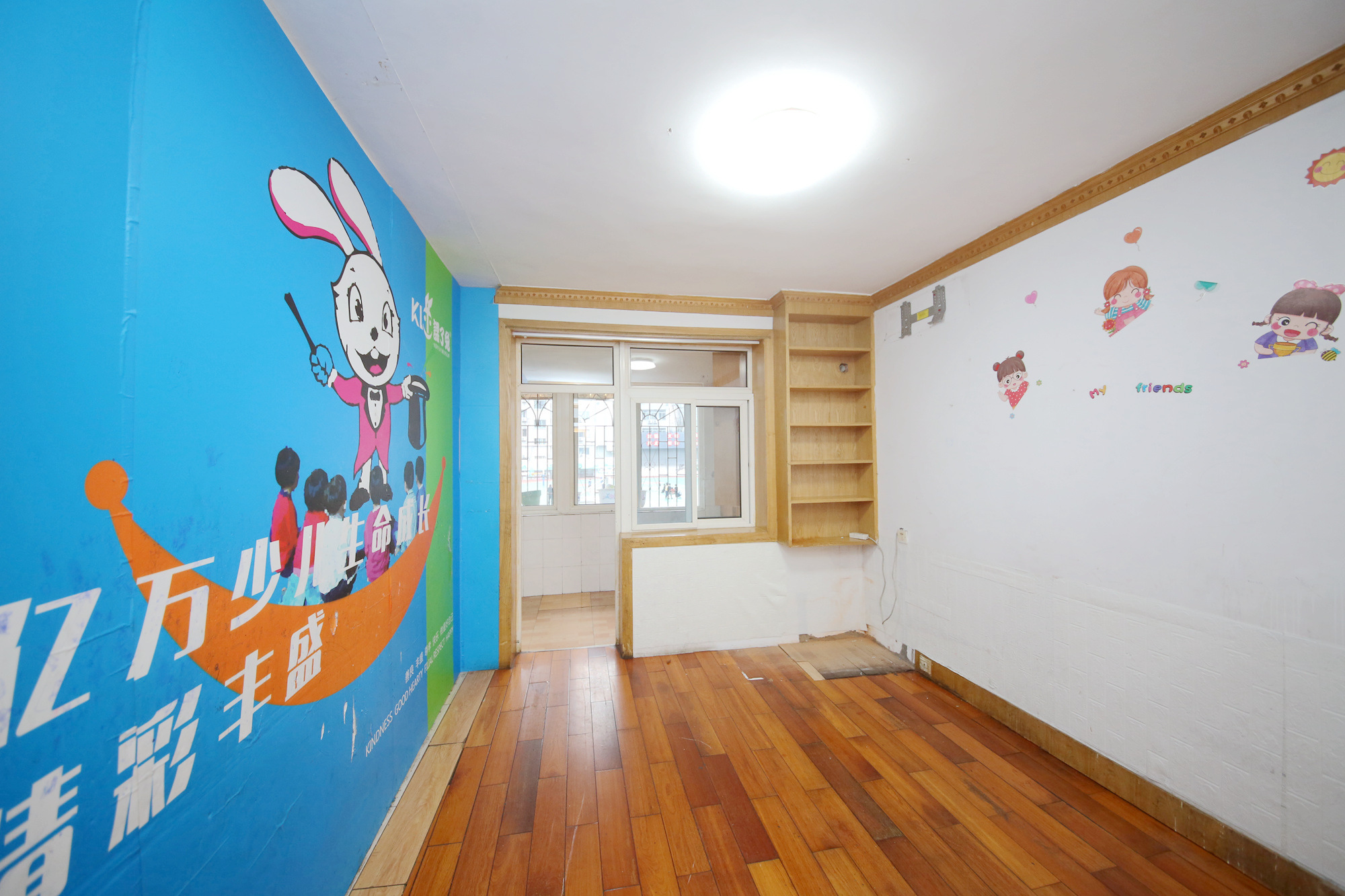 育英小学宿舍  3室1厅1卫   80.00万卧室