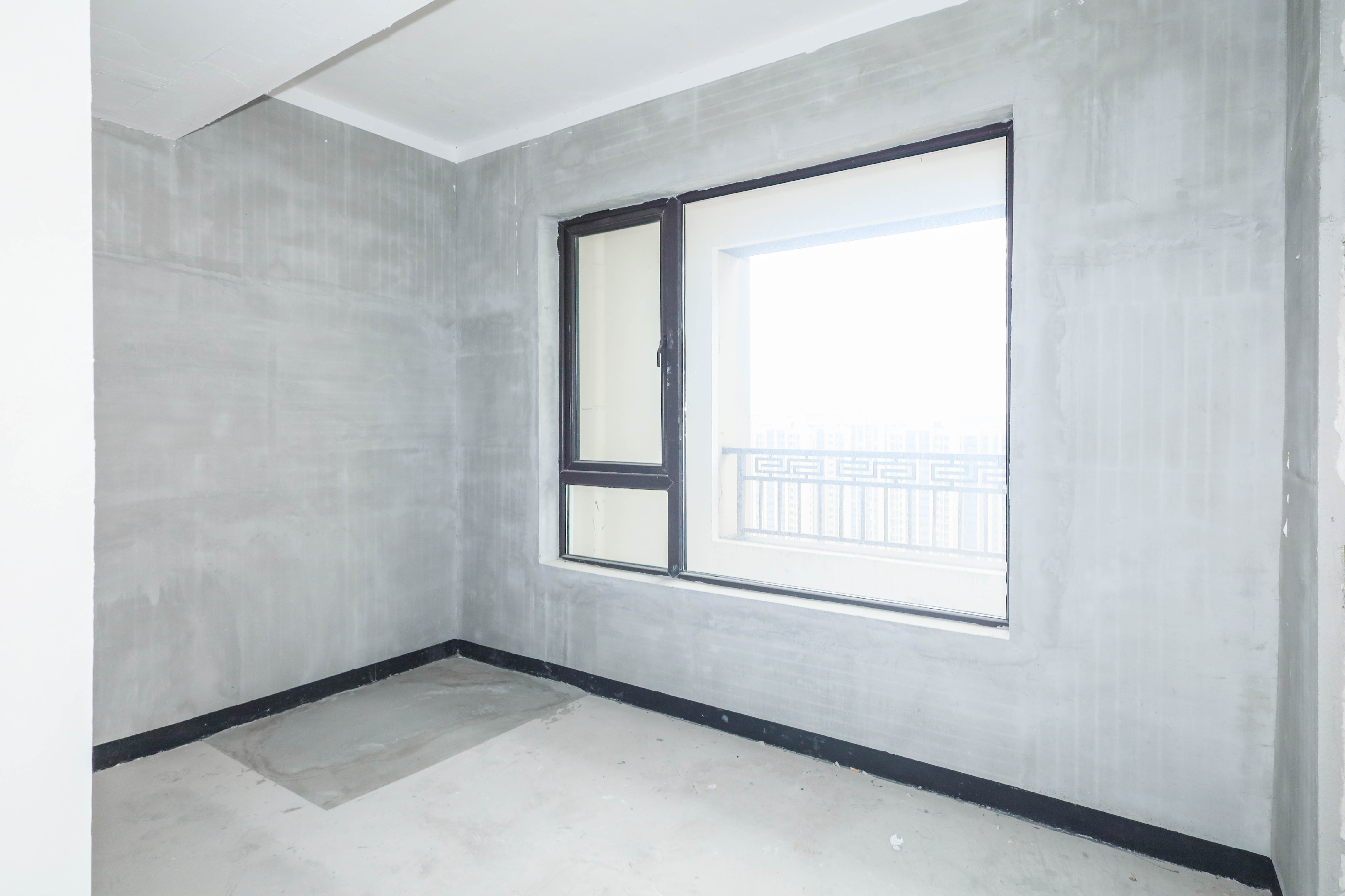 建发央著  4室2厅2卫   220.00万卧室