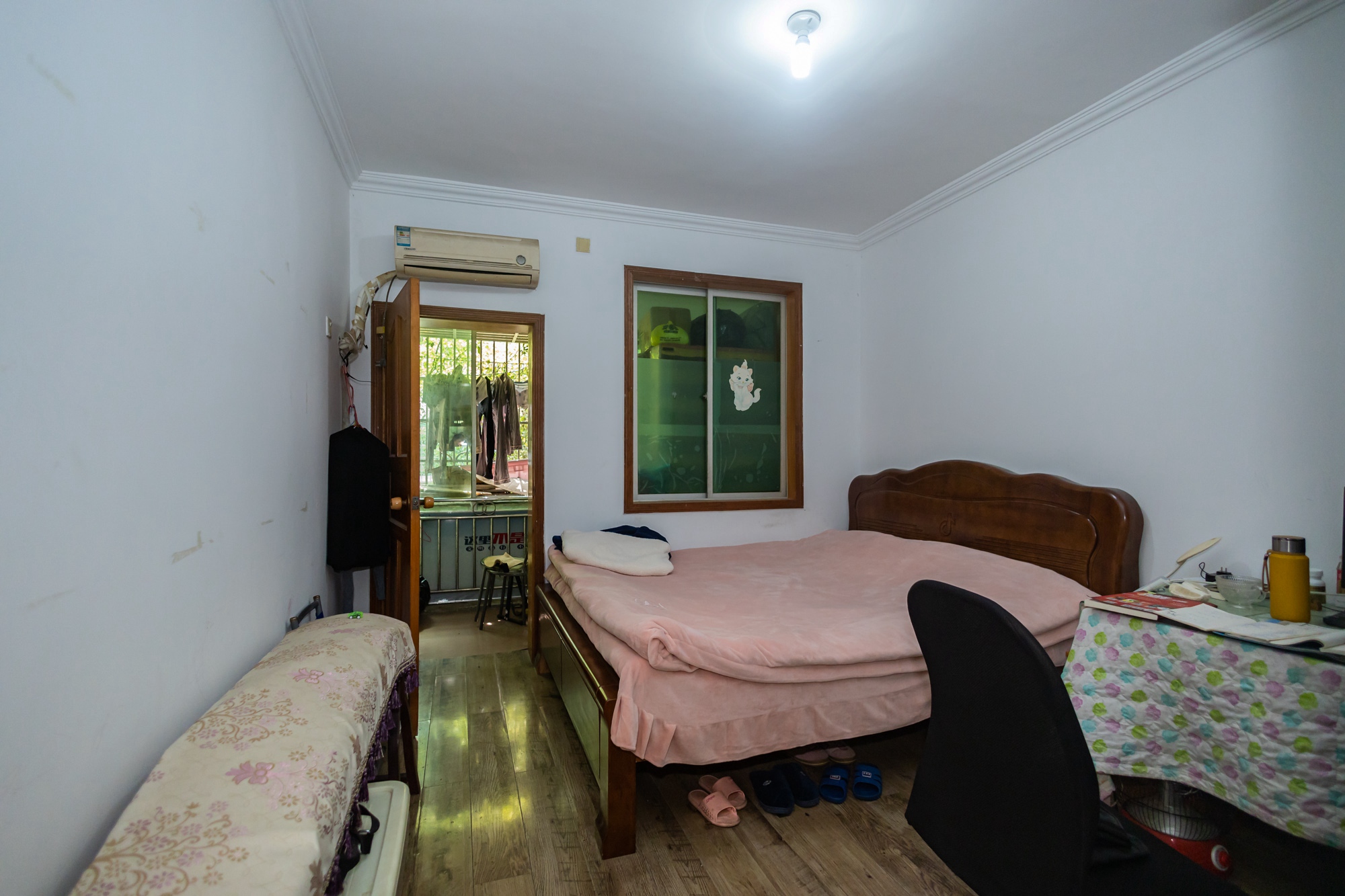 中南汽车世界  2室2厅1卫    36.0万 中南汽车世界  2室2厅1卫    36.0万卧室