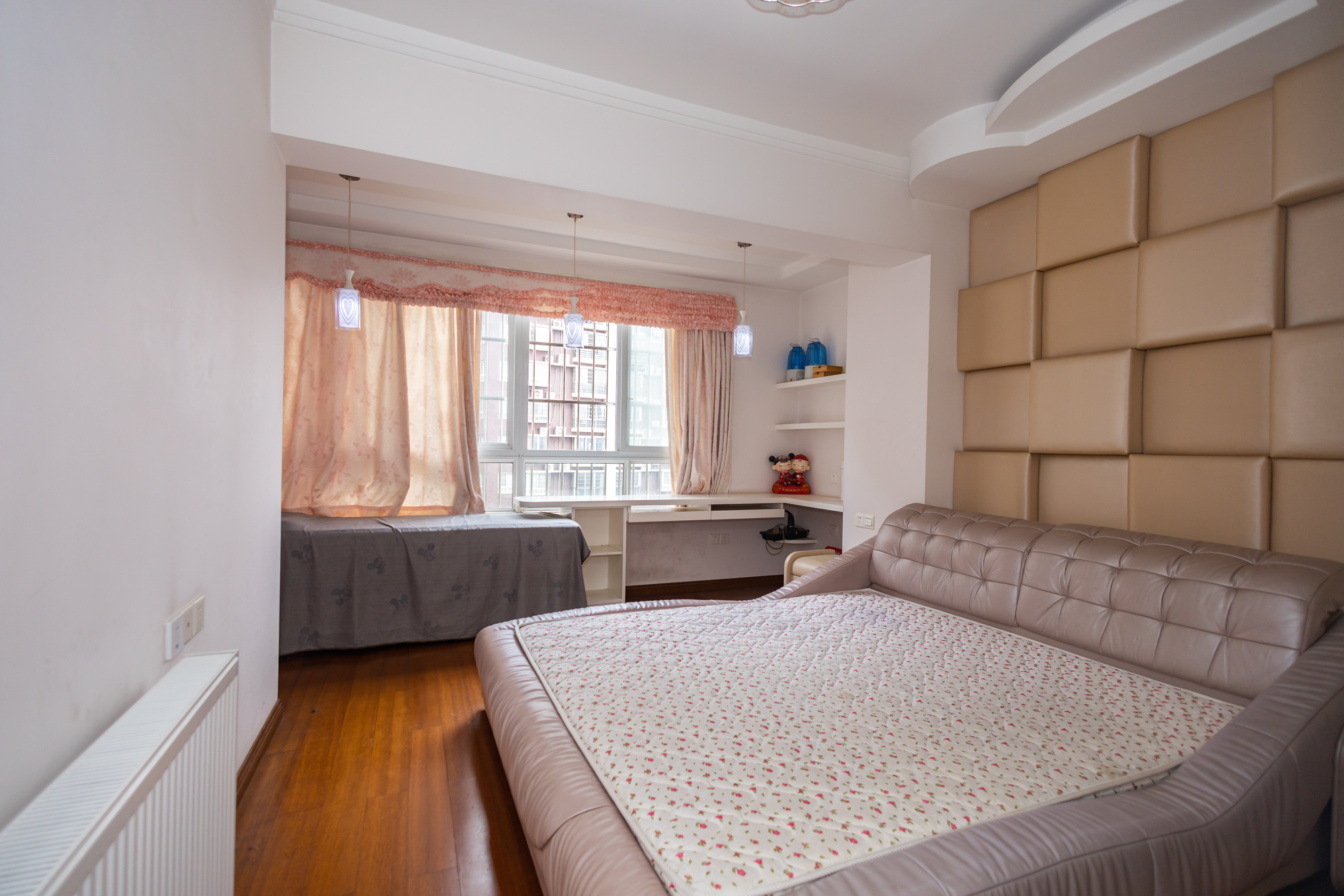 楚天馨苑 4室2厅2卫 82.8万 楚天馨苑 4室2厅2卫 82.8万卧室