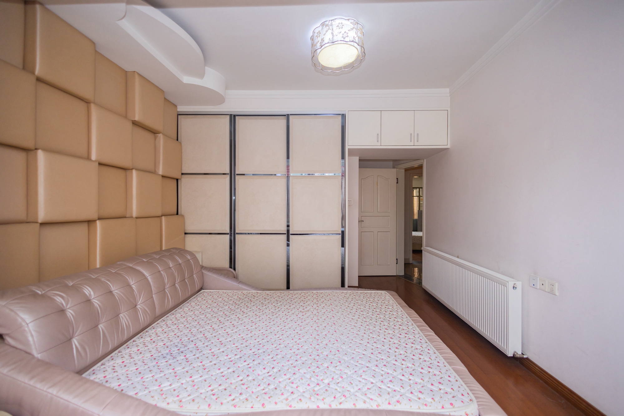 楚天馨苑 4室2厅2卫 82.8万 楚天馨苑 4室2厅2卫 82.8万卧室