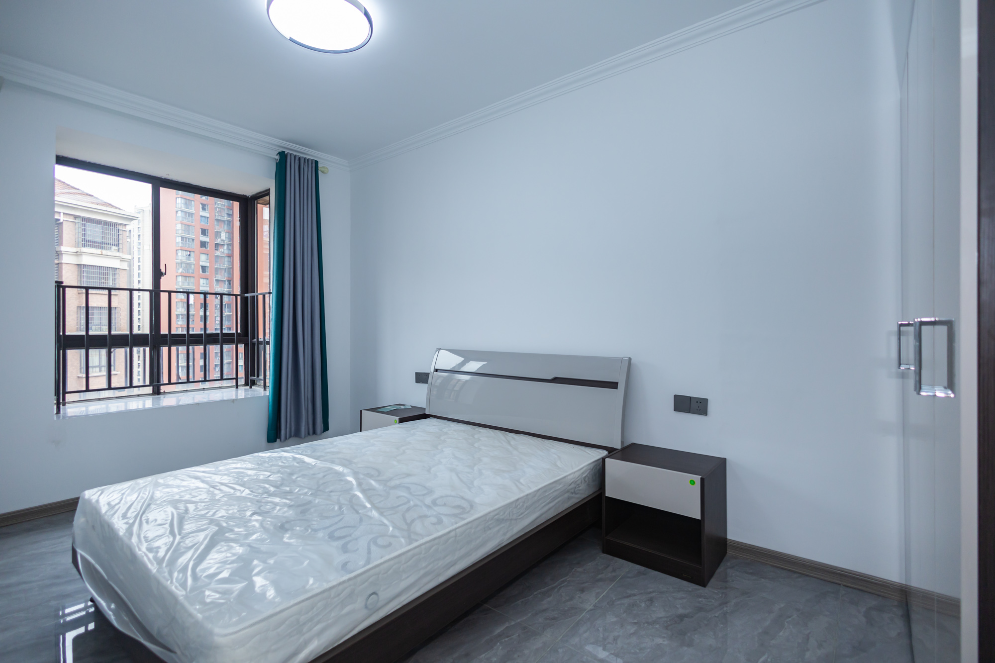 华润凤凰城一期 3室2厅2卫 93.0万 华润凤凰城一期 3室2厅2卫 93.0万卧室