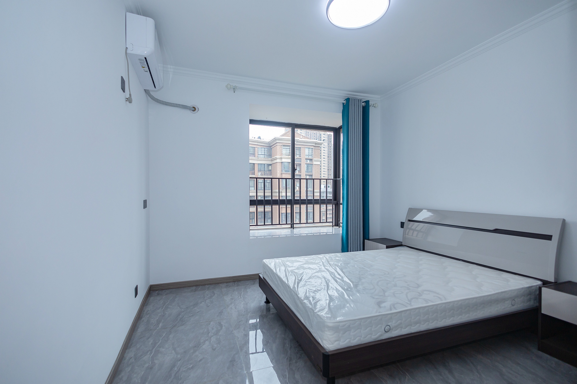 华润凤凰城一期 3室2厅2卫 93.0万 华润凤凰城一期 3室2厅2卫 93.0万卧室