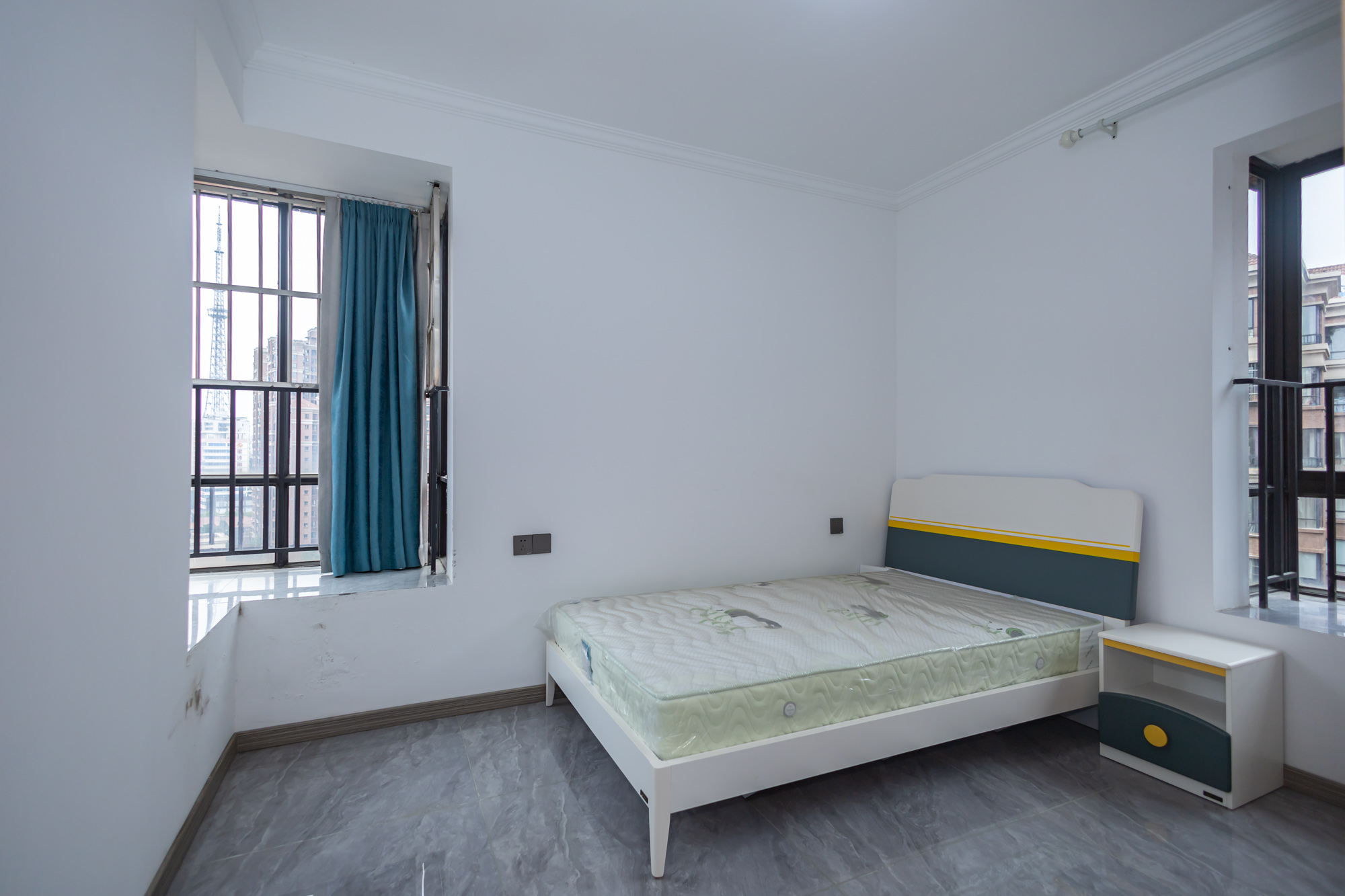 华润凤凰城一期 3室2厅2卫 93.0万 华润凤凰城一期 3室2厅2卫 93.0万卧室