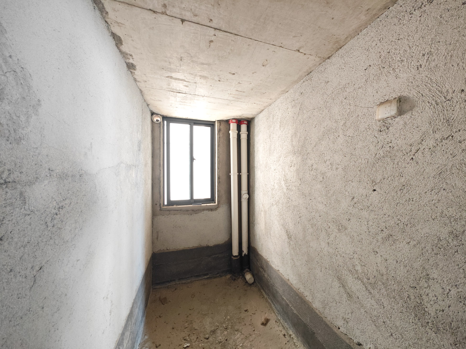 西湖鸿运佳苑 3室2厅2卫 85.0万 西湖鸿运佳苑 3室2厅2卫 85.0万卫生间