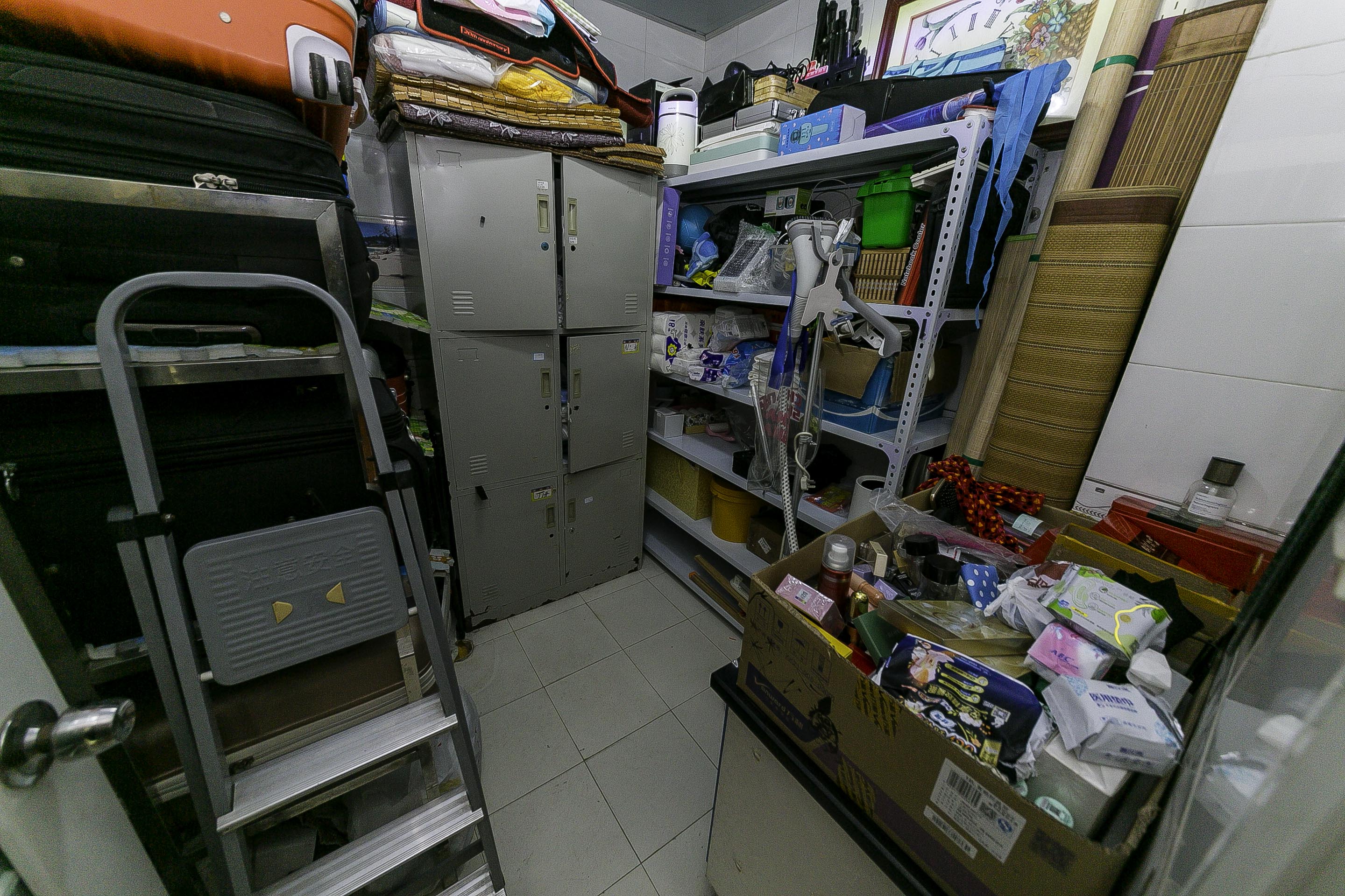 高升小区  3室2厅2卫   95.00万卫生间