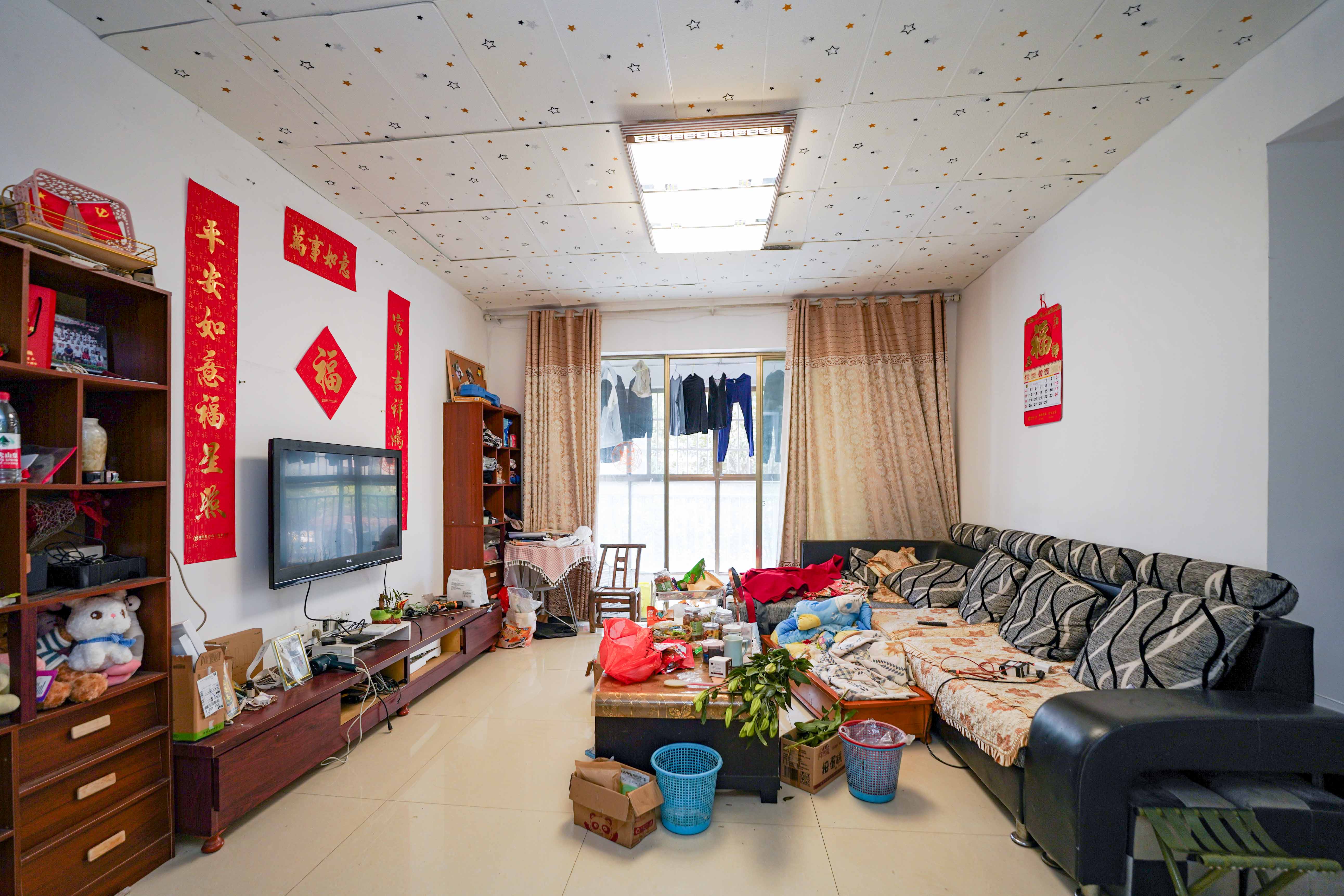 南郡明珠 4室2厅2卫 58.0万 南郡明珠 4室2厅2卫 58.0万客厅