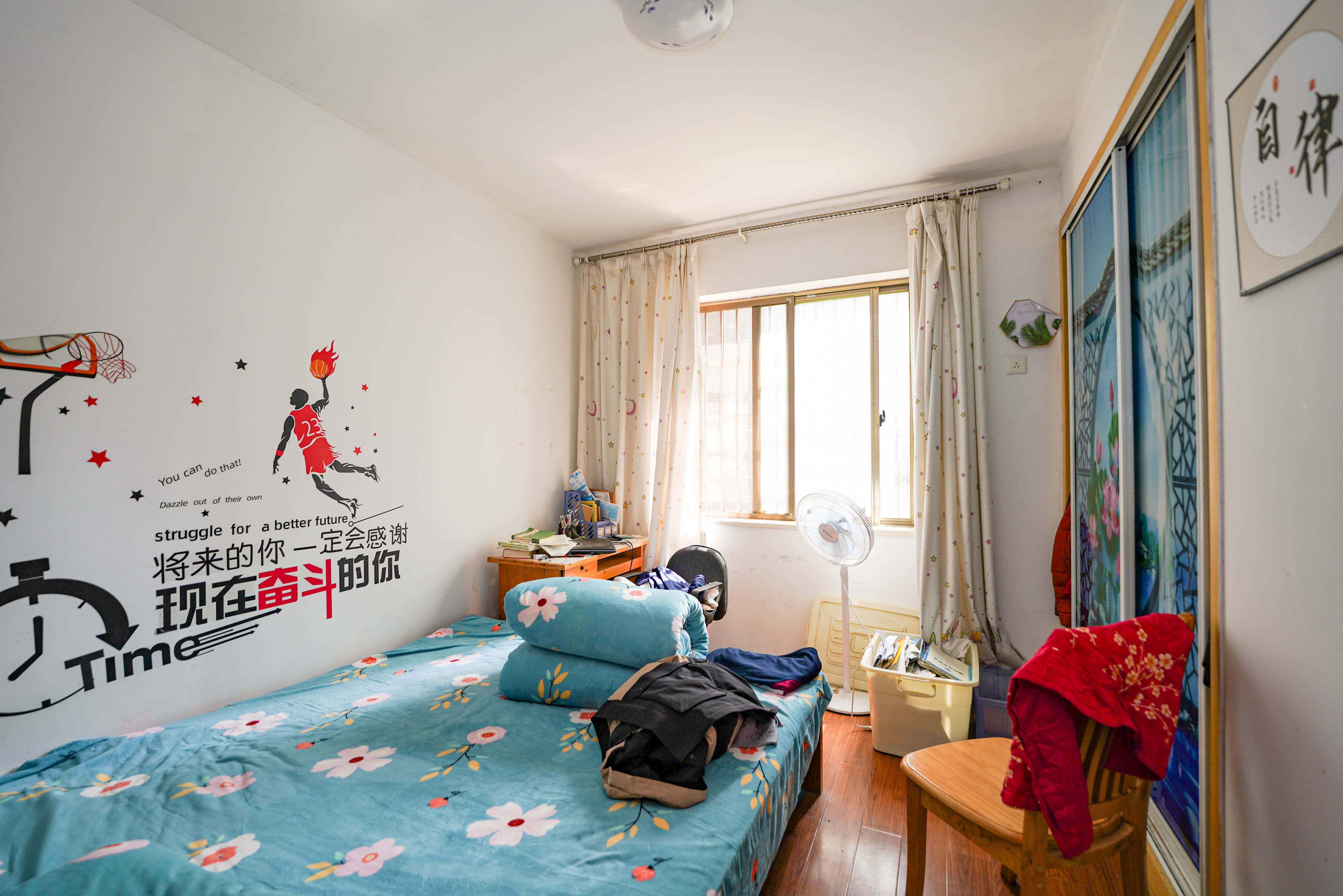 南郡明珠 4室2厅2卫 58.0万 南郡明珠 4室2厅2卫 58.0万卧室