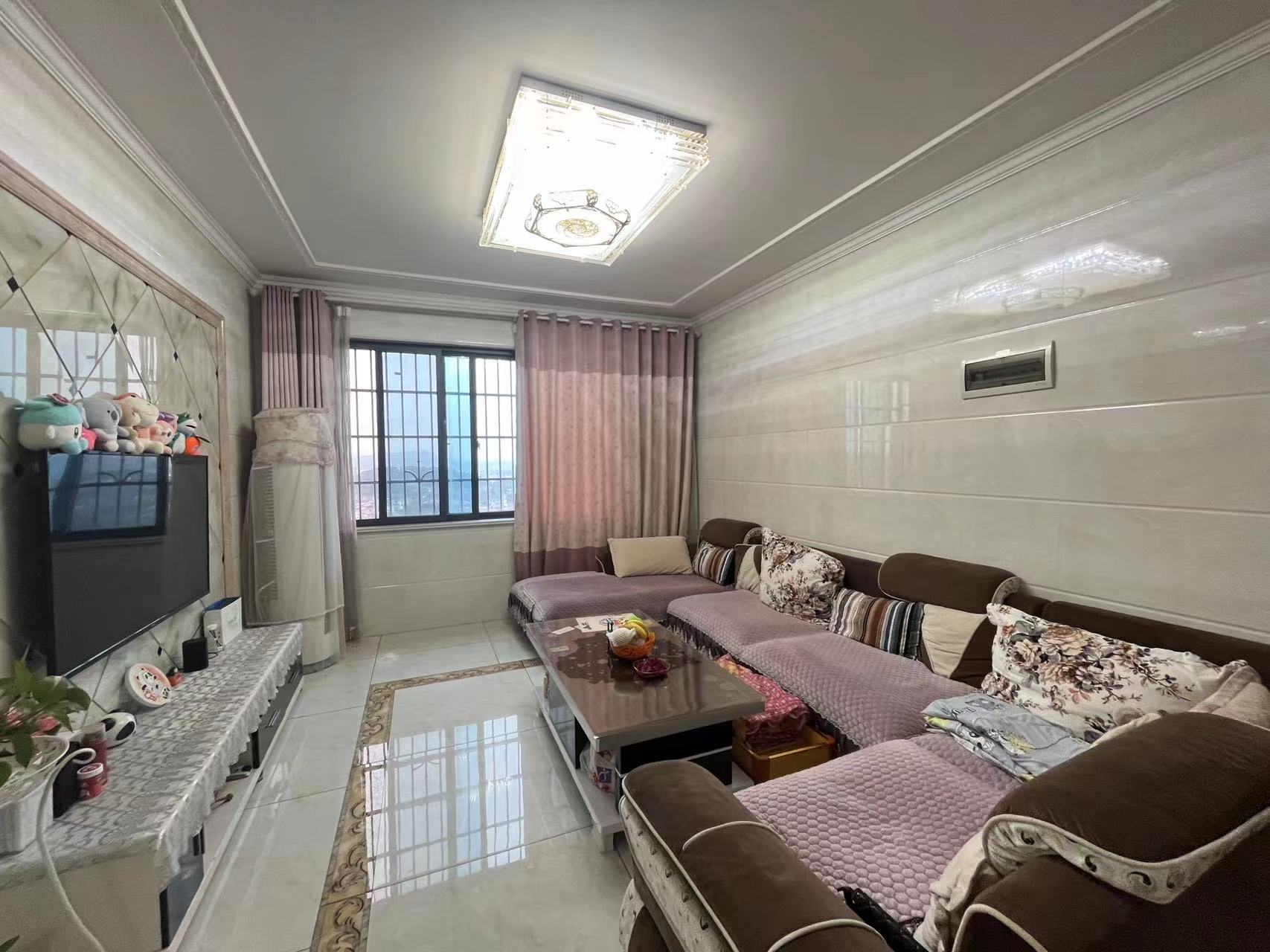 圣华名城建设北路110号 4室2厅2卫 45.8万 圣华名城建设北路110号 4室2厅2卫 45.8万室内图