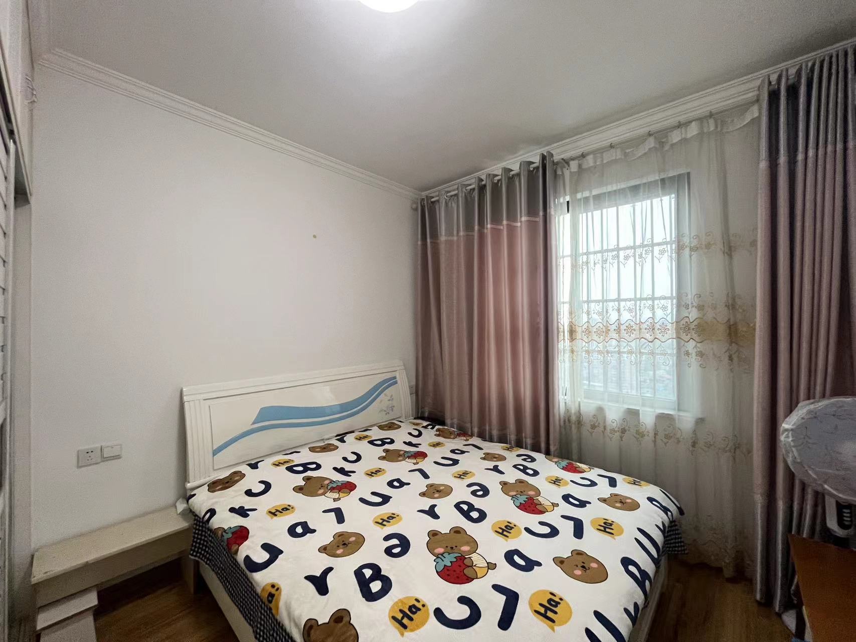 圣华名城建设北路110号 4室2厅2卫 45.8万 圣华名城建设北路110号 4室2厅2卫 45.8万室内图