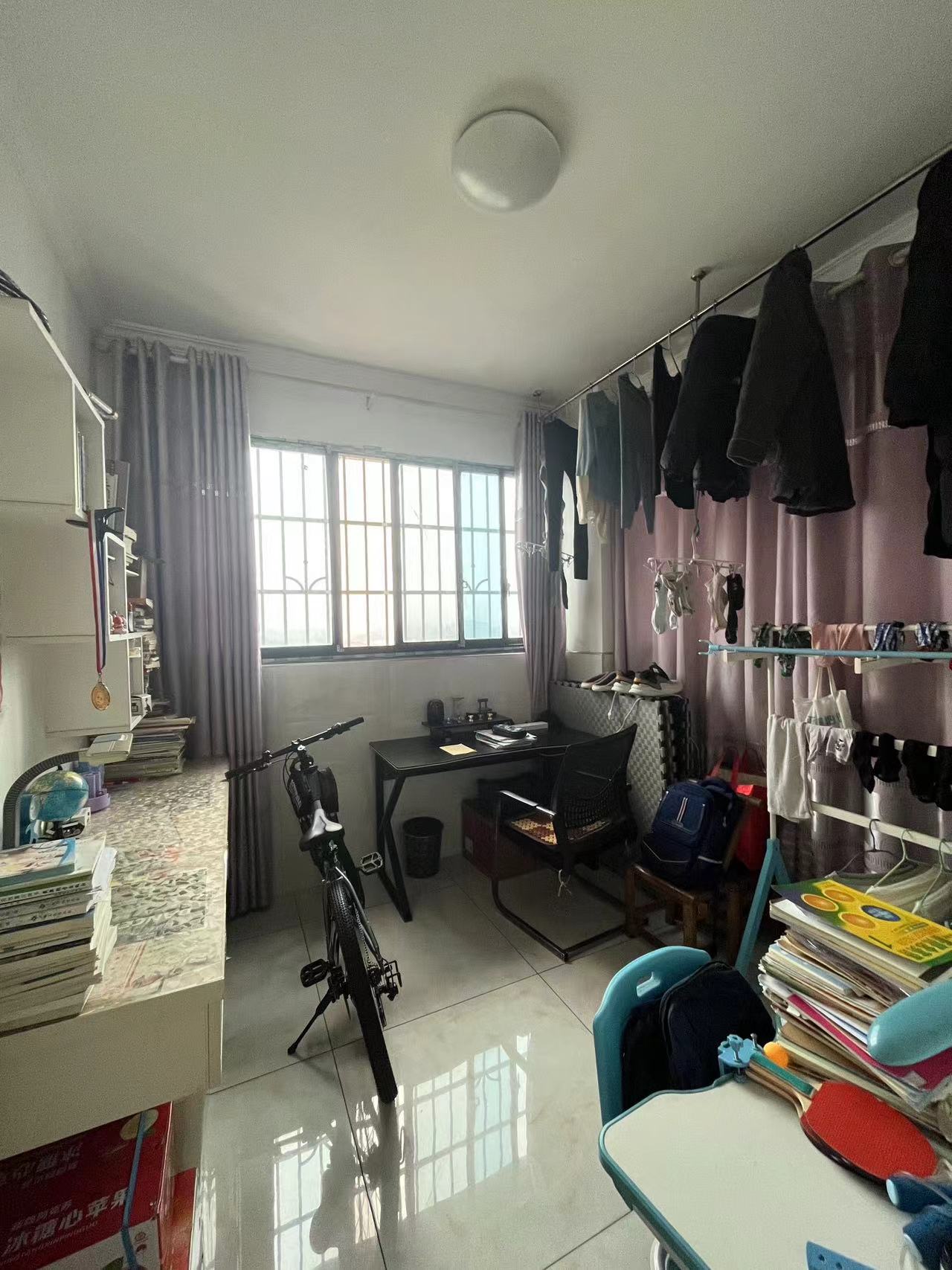 圣华名城建设北路110号 4室2厅2卫 45.8万 圣华名城建设北路110号 4室2厅2卫 45.8万室内图