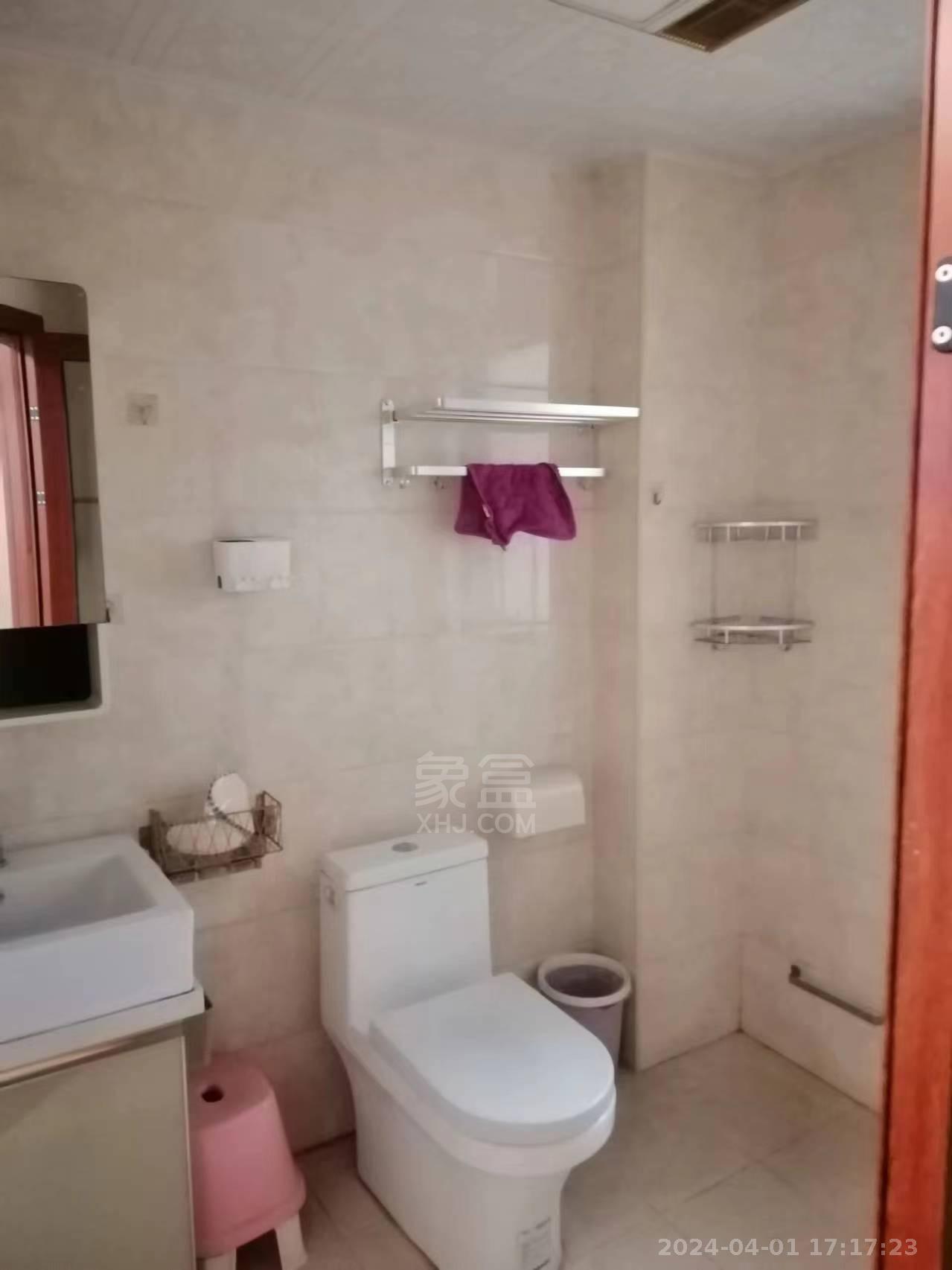 中建御山和苑  3室2厅2卫   2300.00元/月室内图