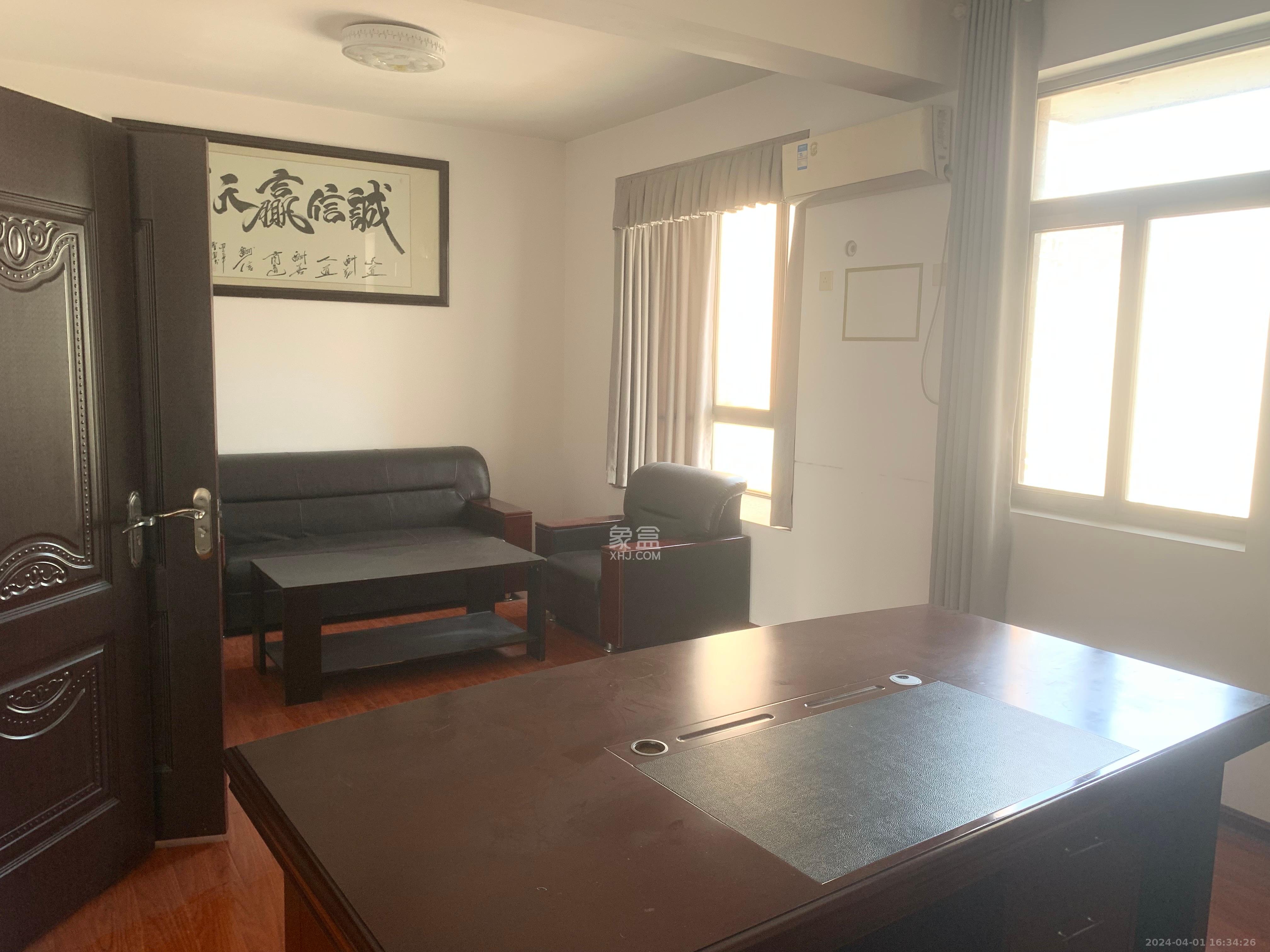 96301部队小区  3室2厅2卫   2500.00元/月室内图