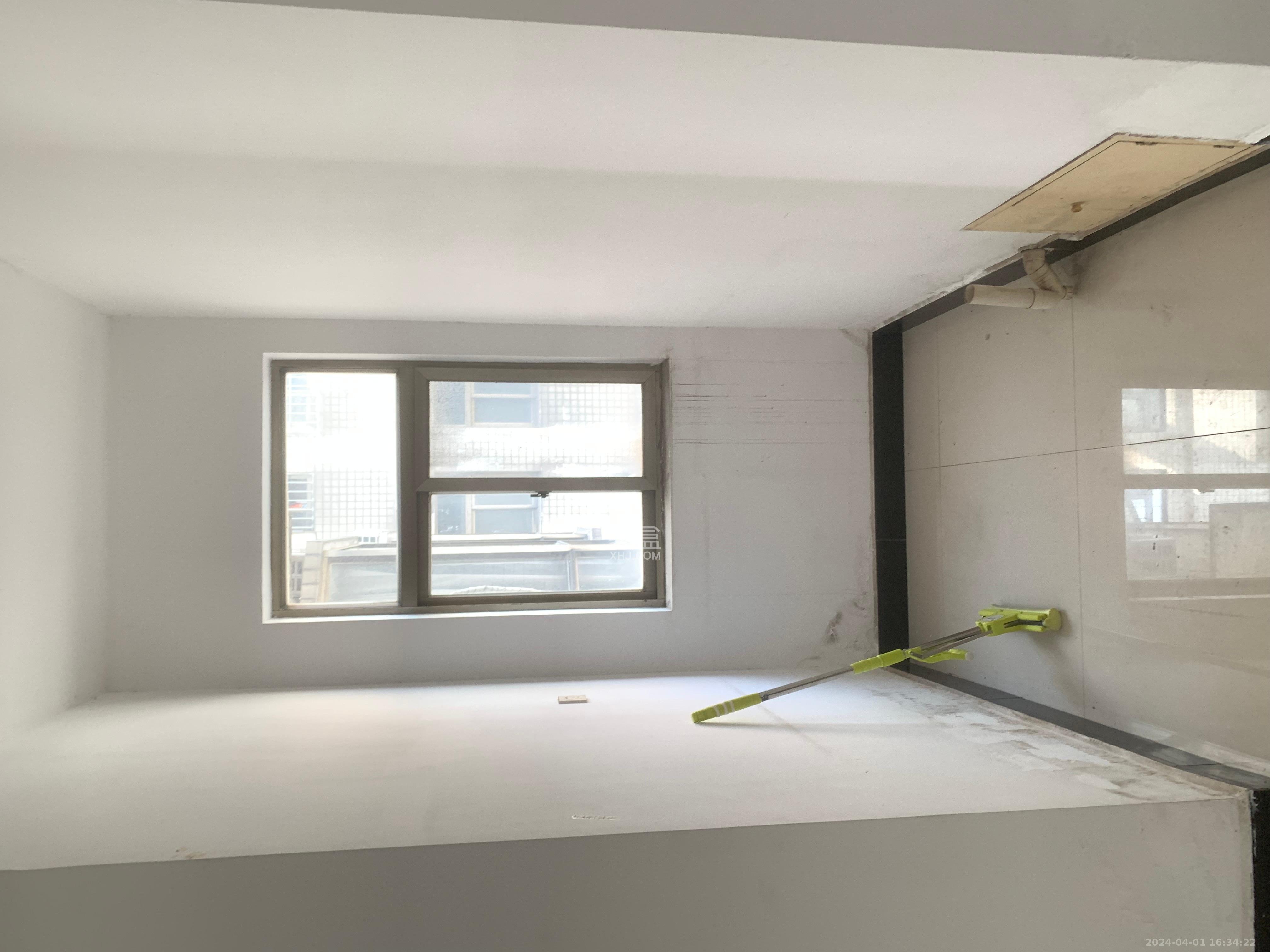 96301部队小区  3室2厅2卫   2500.00元/月室内图