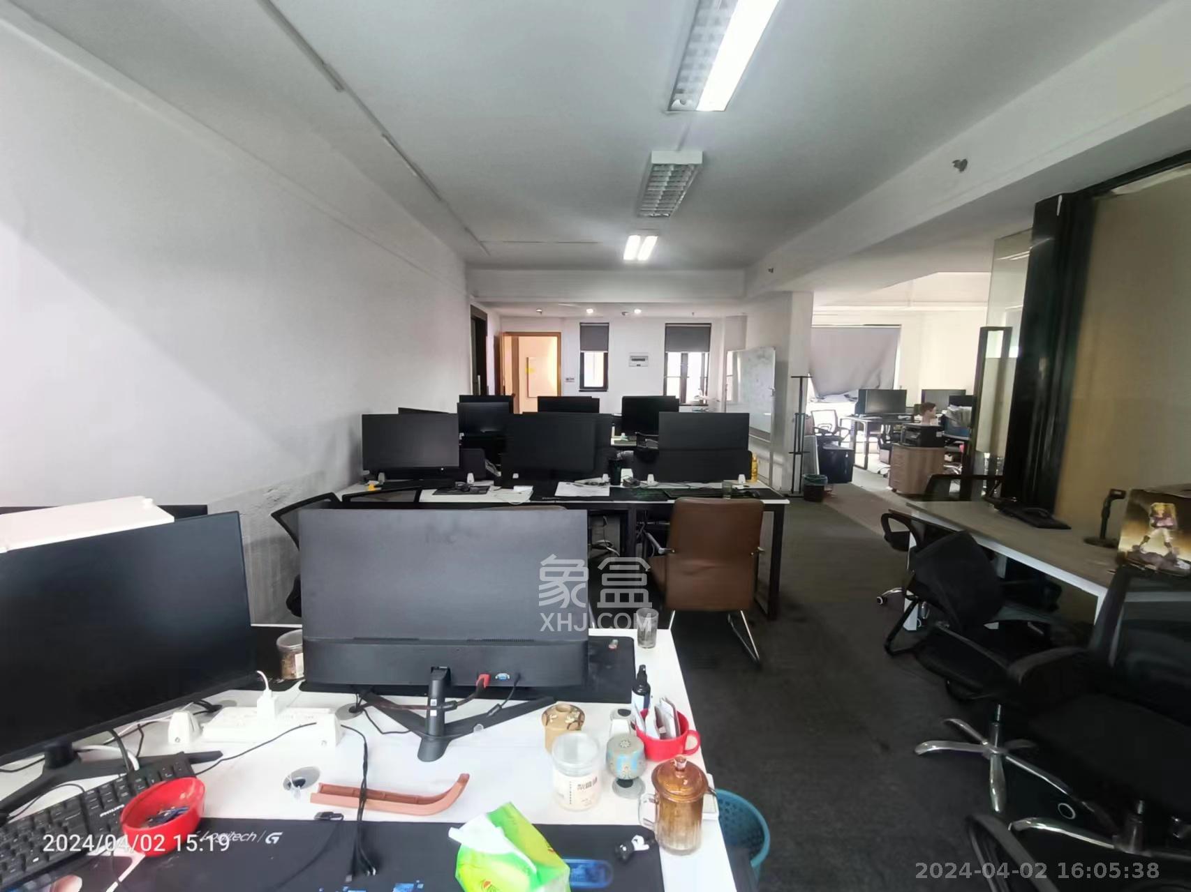 德思勤城市广场（宝格丽公寓）  3室2厅2卫   4600.00元/月室内图