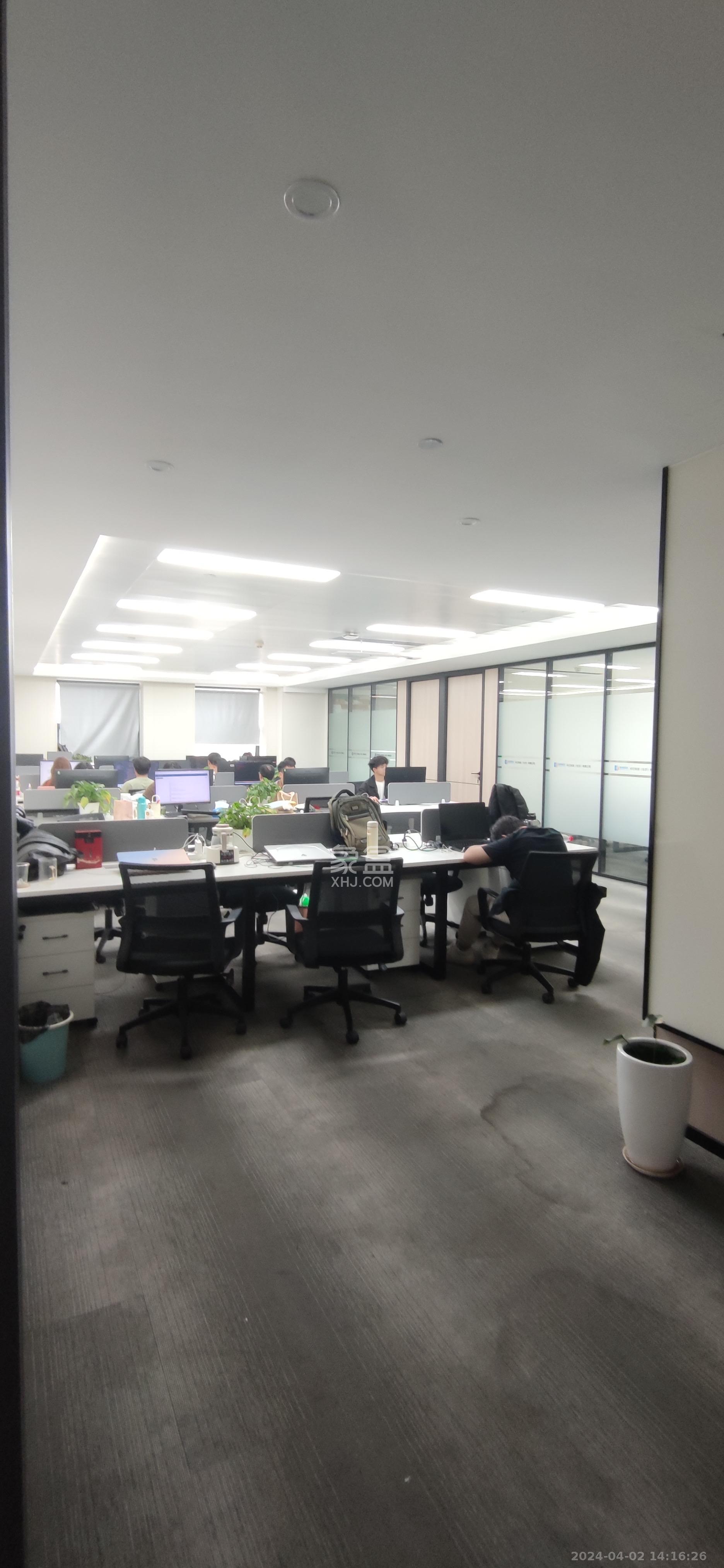 汇财中心 1室1厅1卫 15236.0元/月 汇财中心 1室1厅1卫 15236.0元/月室内图