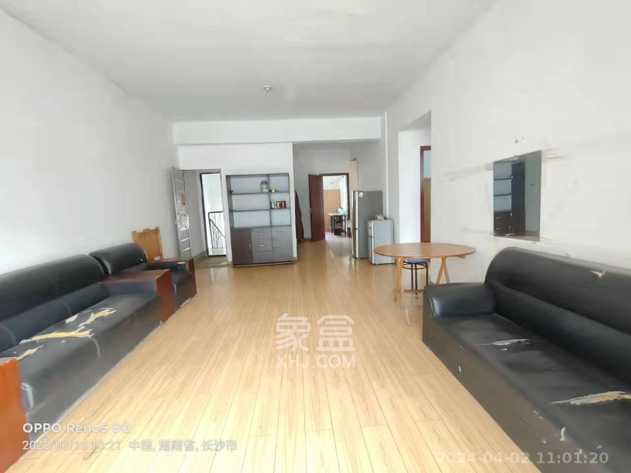 湘绣城  3室2厅1卫   1450.00元/月室内图