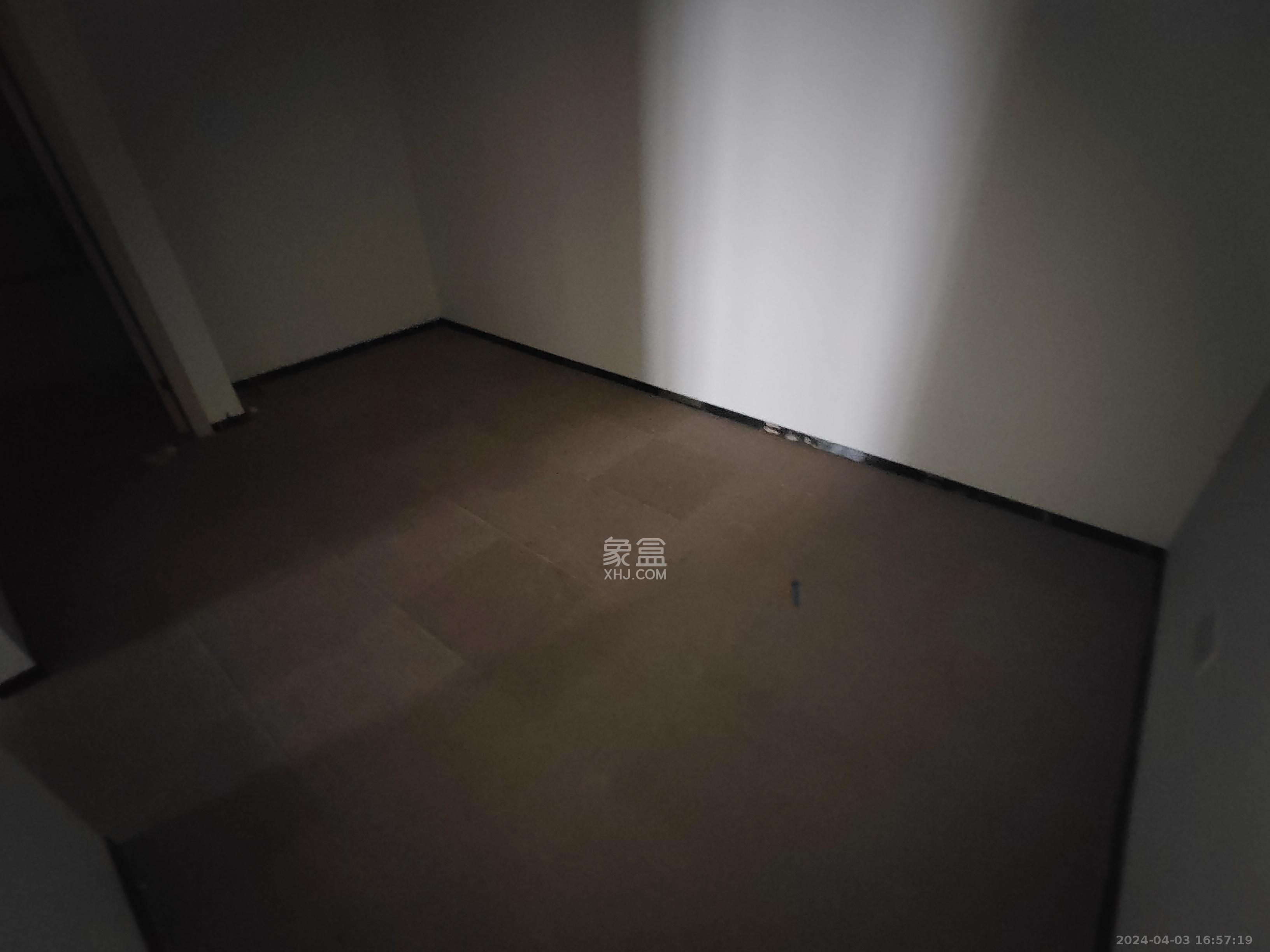 摩天一号  2室2厅1卫   4500.00元/月室内图