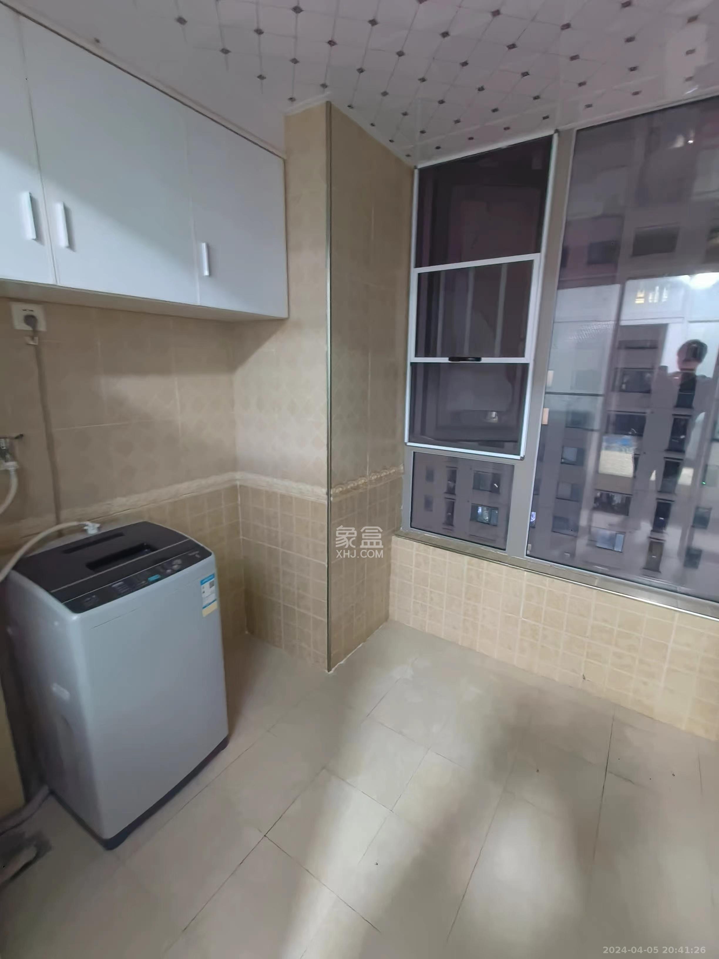 怡海星城  1室1厅1卫    1000.0元/月 怡海星城  1室1厅1卫    1000.0元/月室内图