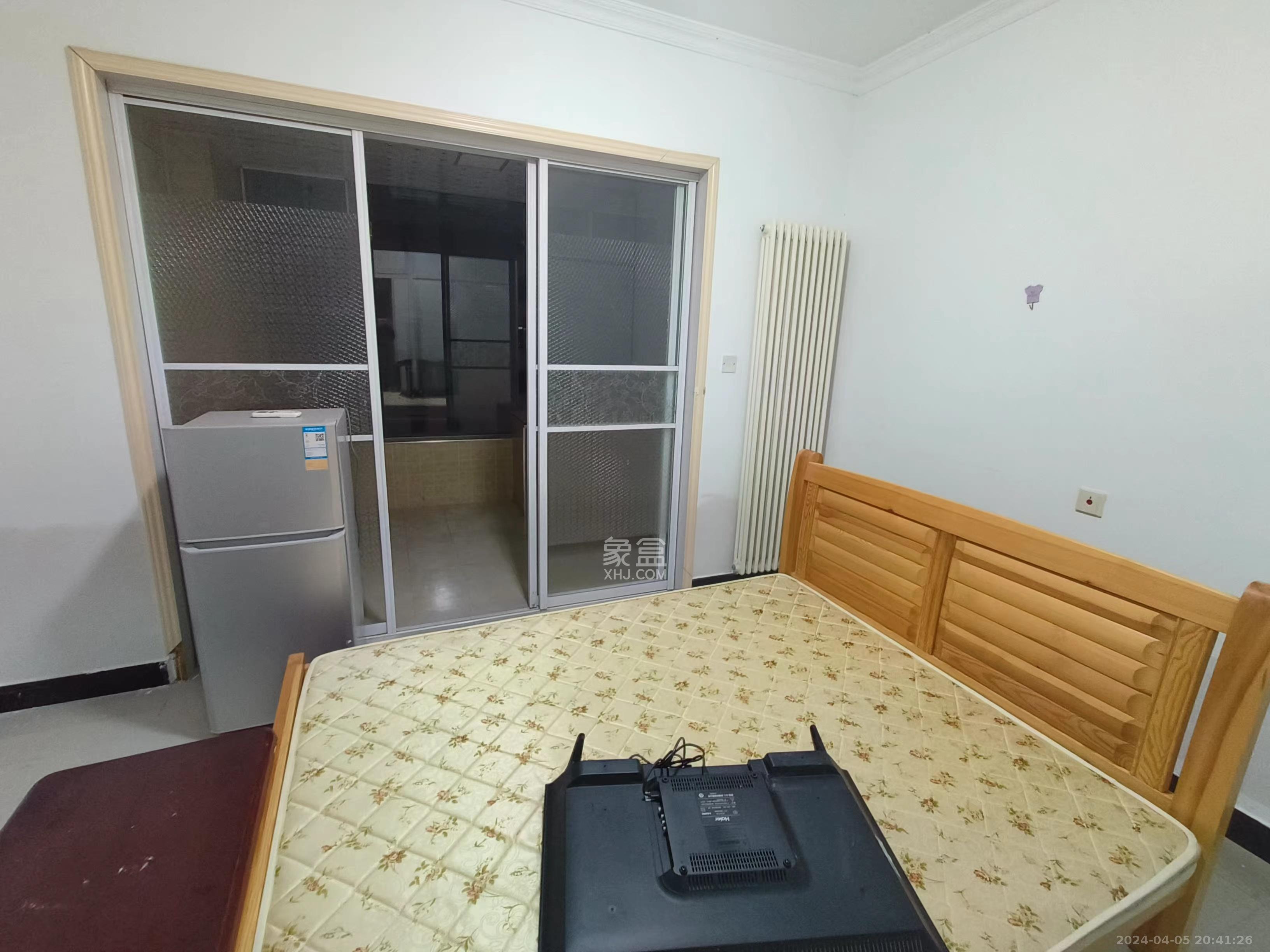 怡海星城  1室1厅1卫    1000.0元/月 怡海星城  1室1厅1卫    1000.0元/月室内图