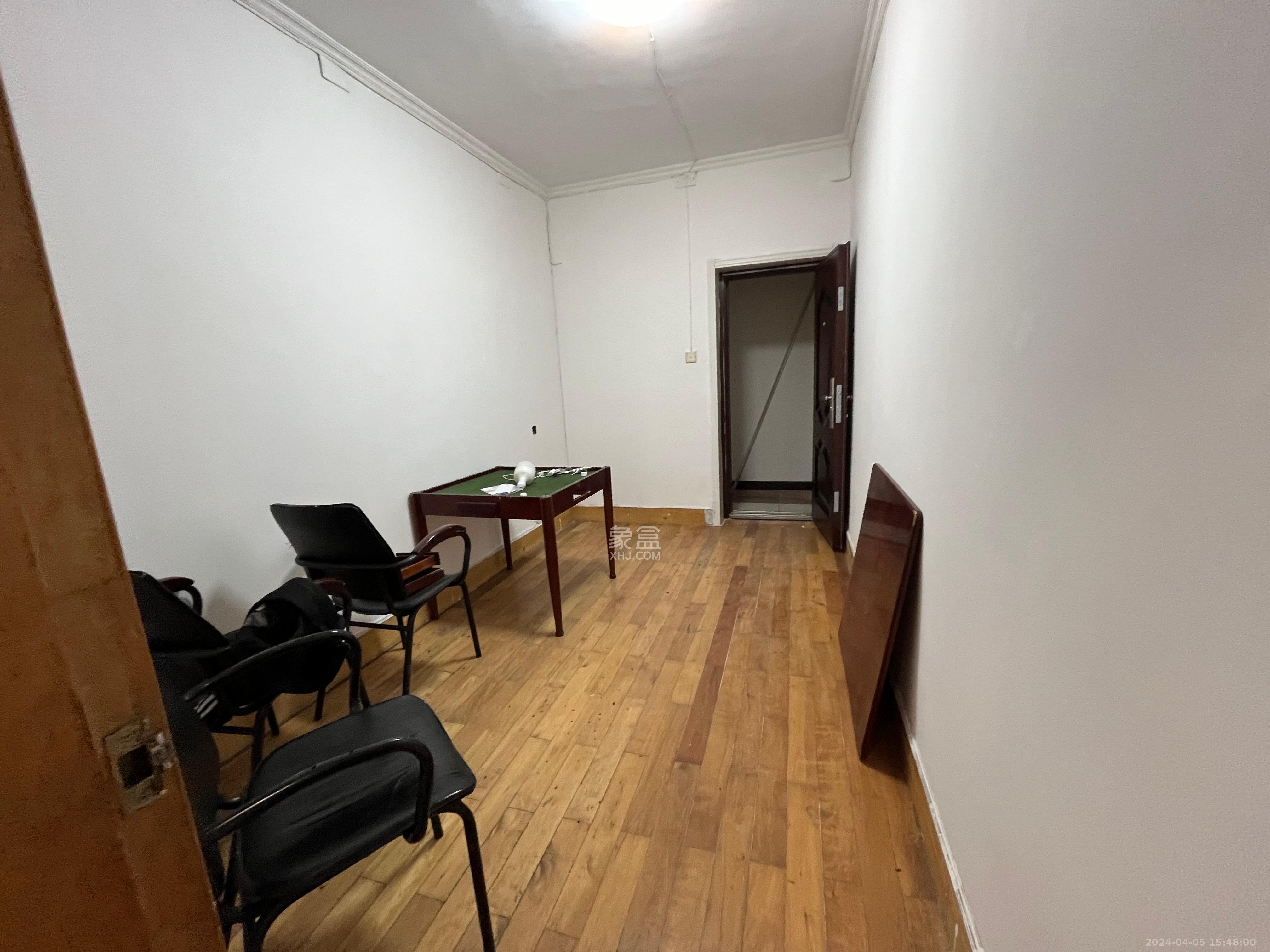 荷花园保险公司宿舍  2室1厅1卫   1700.00元/月室内图1