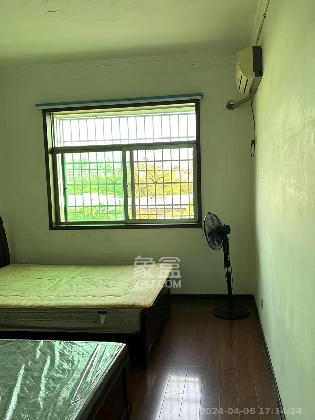 青山家园  2室2厅2卫   1700.00元/月室内图