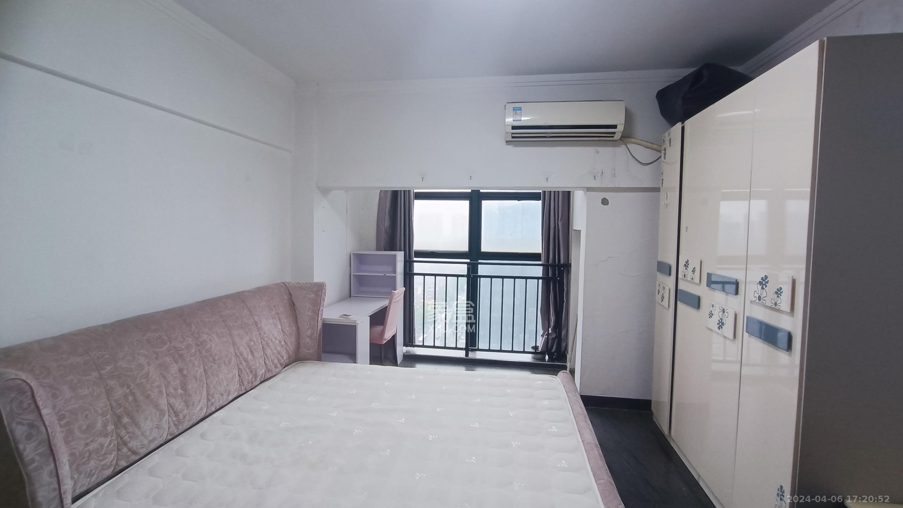 山水华景  1室1厅1卫   1400.00元/月室内图1
